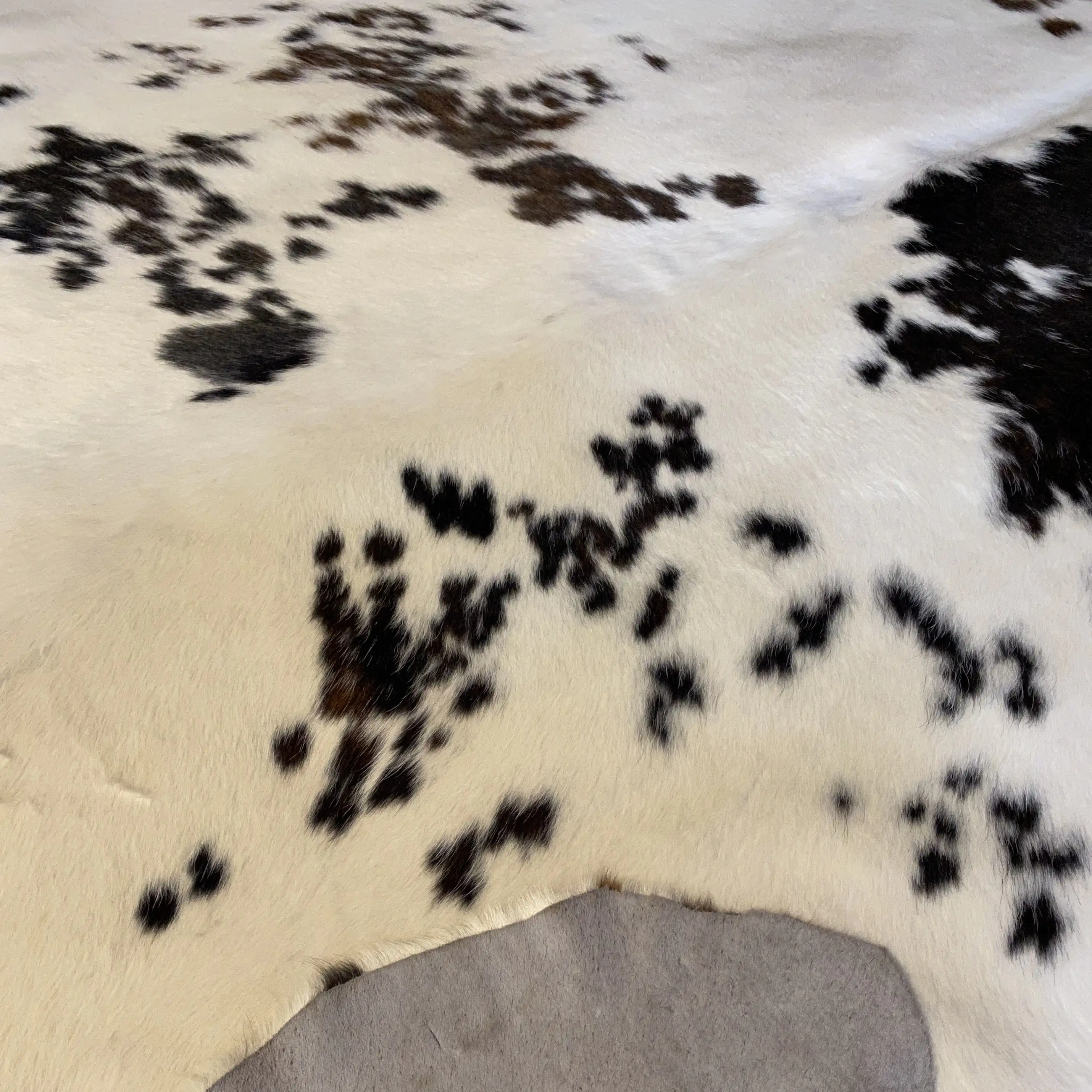 HAKİKİ DERİ DANA POSTU ÜÇ RENK 195 x 220 - 0901000092