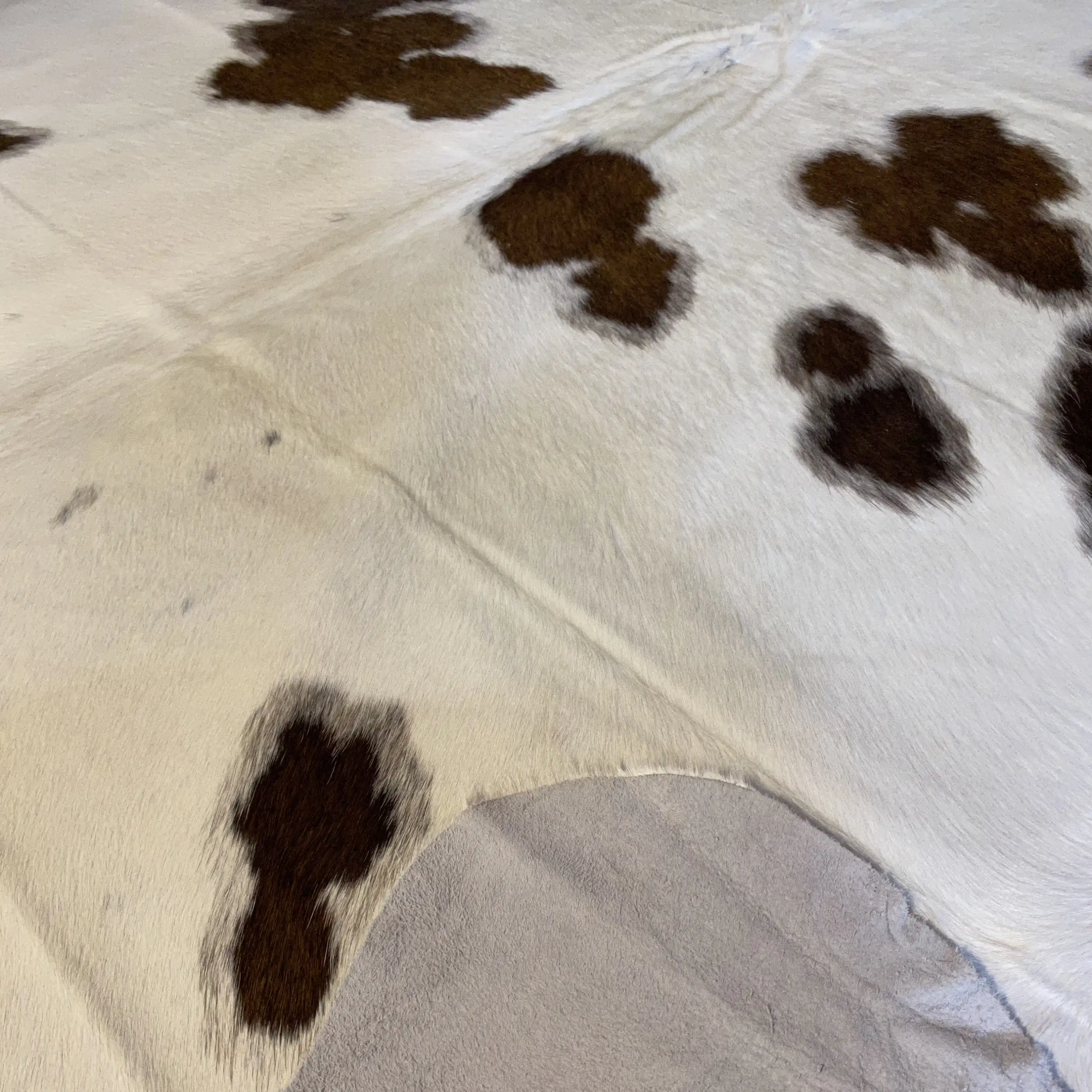 HAKİKİ DERİ DANA POSTU ÜÇ RENK 195 x 220 - 0901000101