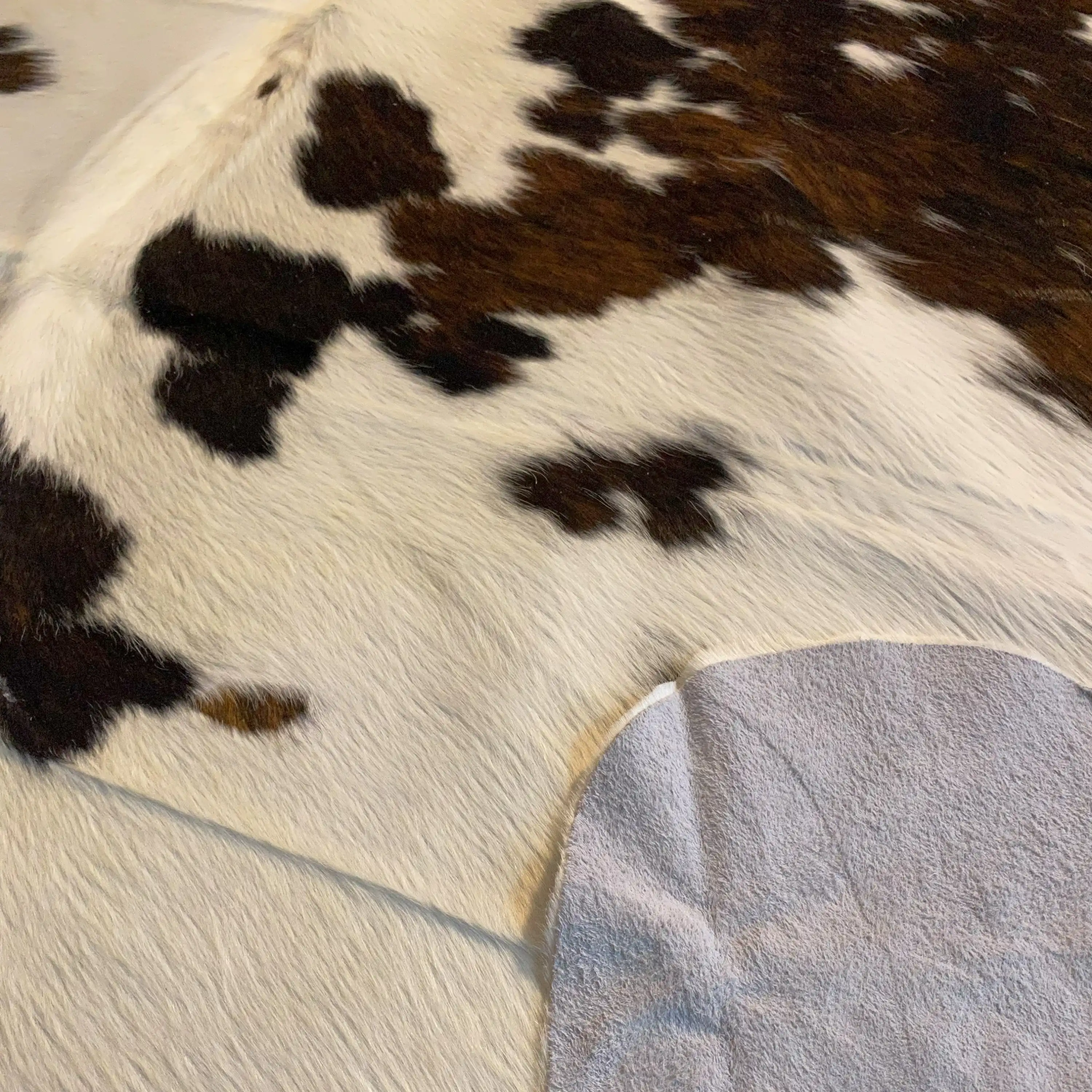 HAKİKİ DERİ DANA POSTU ÜÇ RENK 200 x 235 - 0901000005