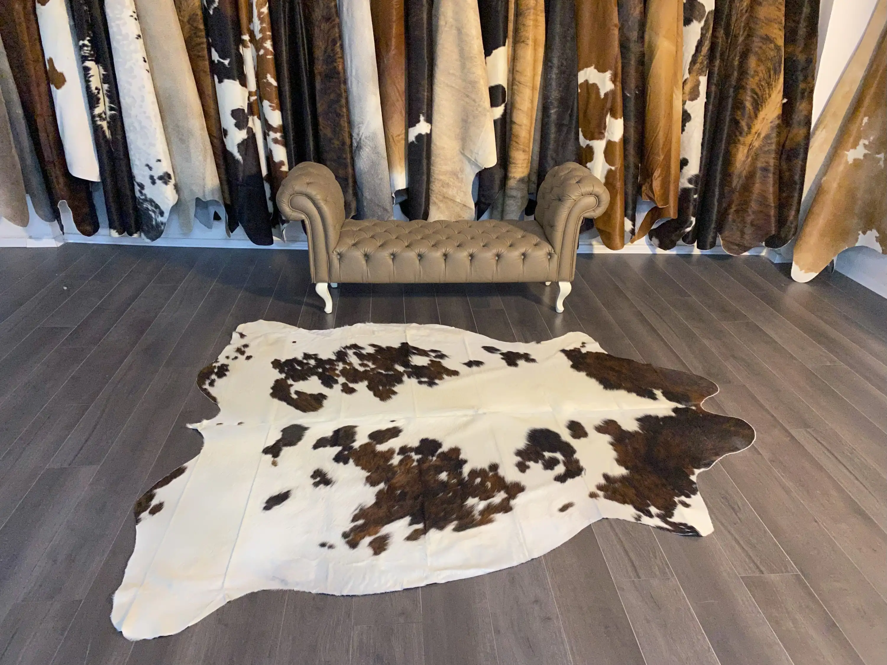 HAKİKİ DERİ DANA POSTU ÜÇ RENK 200 x 235 - 0901000005