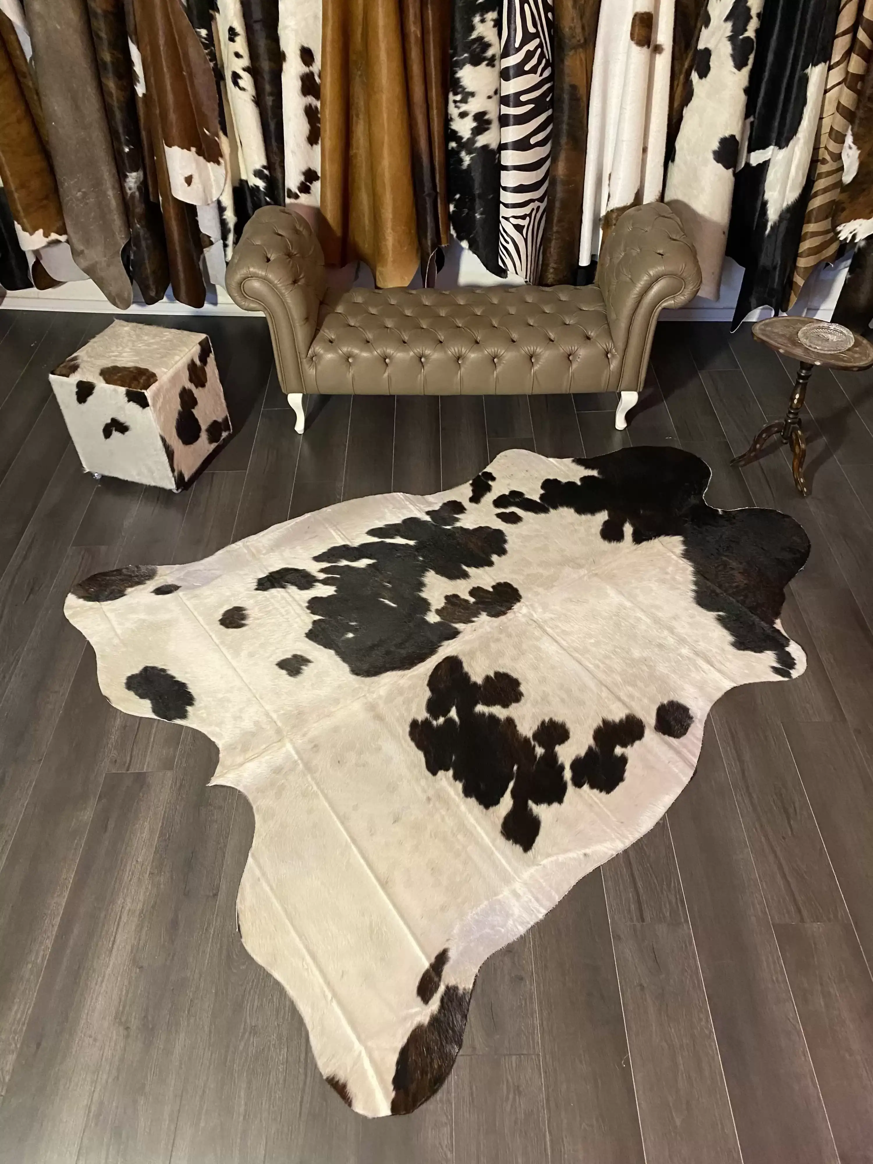 HAKİKİ DERİ DANA POSTU ÜÇ RENK 200 x 235 - 0901000067