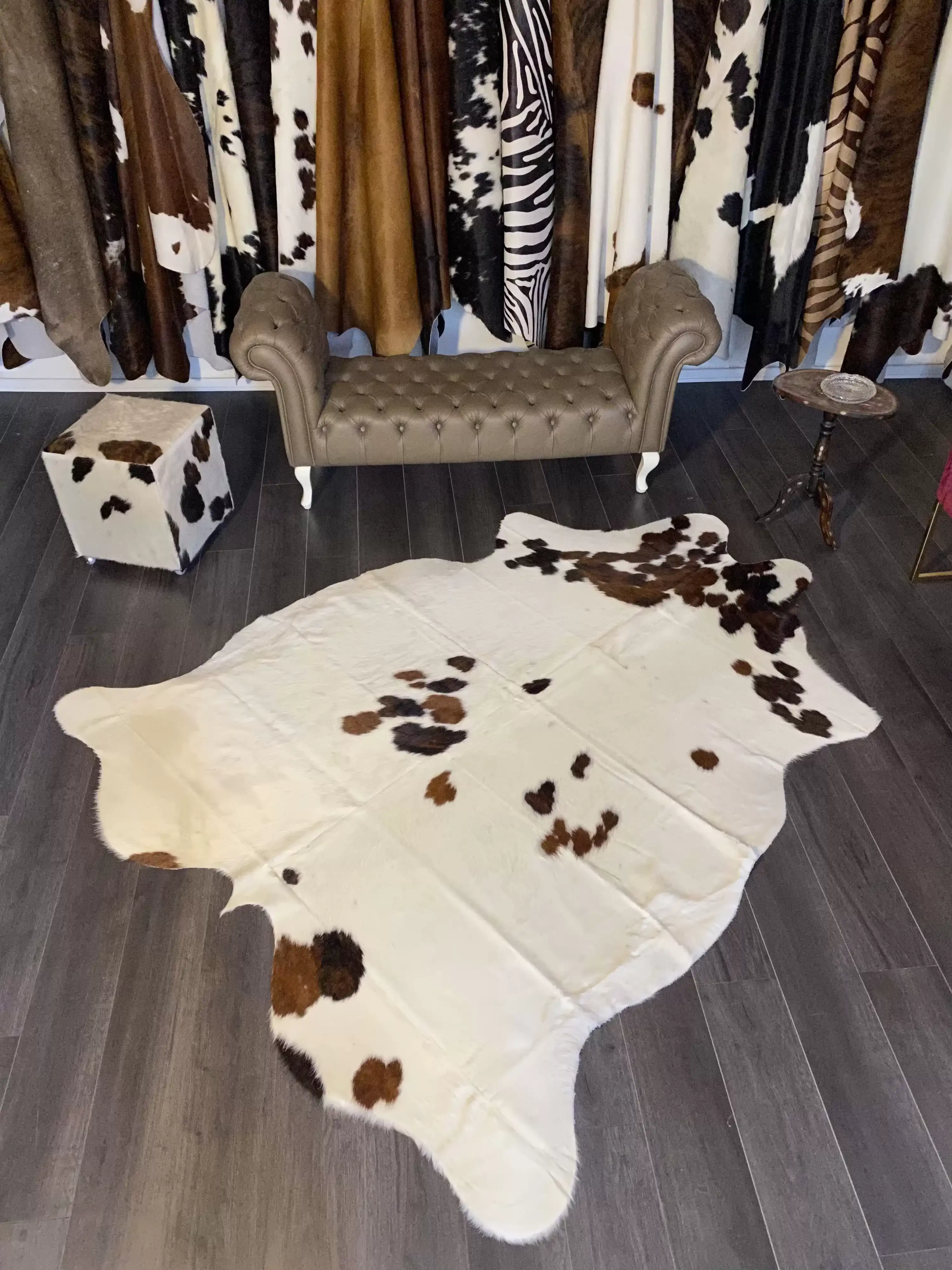 HAKİKİ DERİ DANA POSTU ÜÇ RENK 200 x 235 - 0901000099