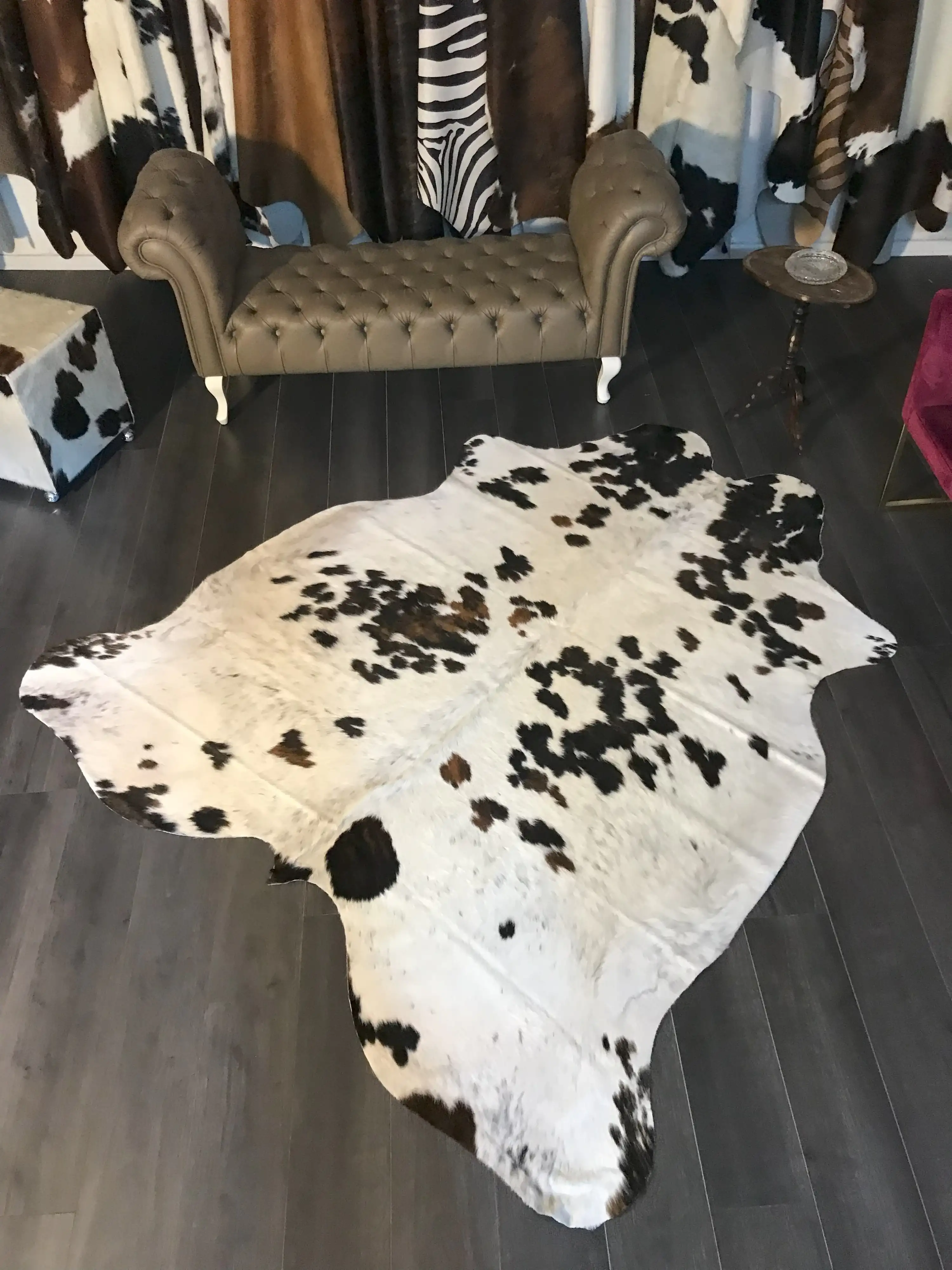 HAKİKİ DERİ DANA POSTU ÜÇ RENK 205 x 225 - 0901000133