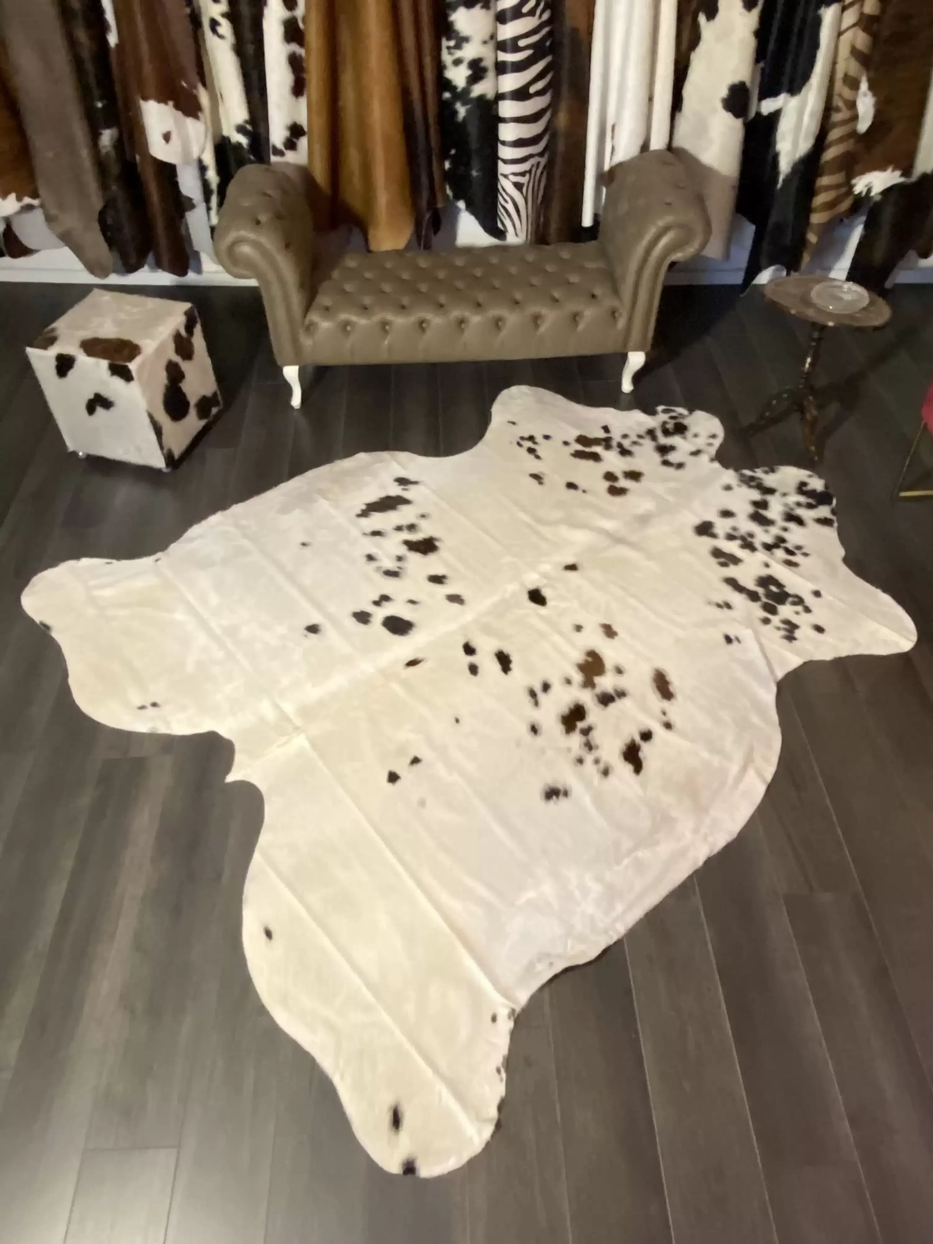 HAKİKİ DERİ DANA POSTU ÜÇ RENK 215 x 255 - 0901000053