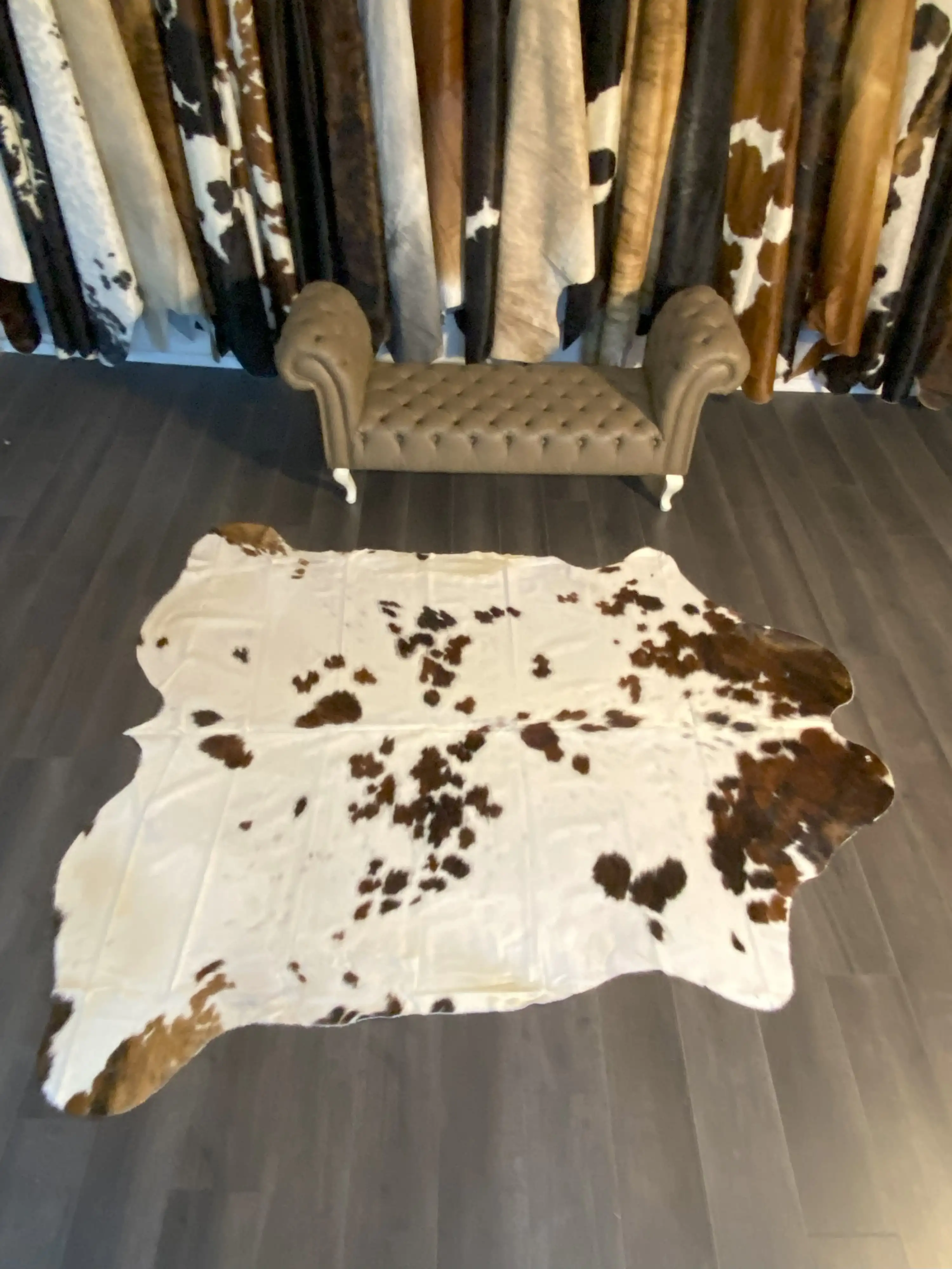 HAKİKİ DERİ DANA POSTU ÜÇ RENK 220 x 240 - 0901000004