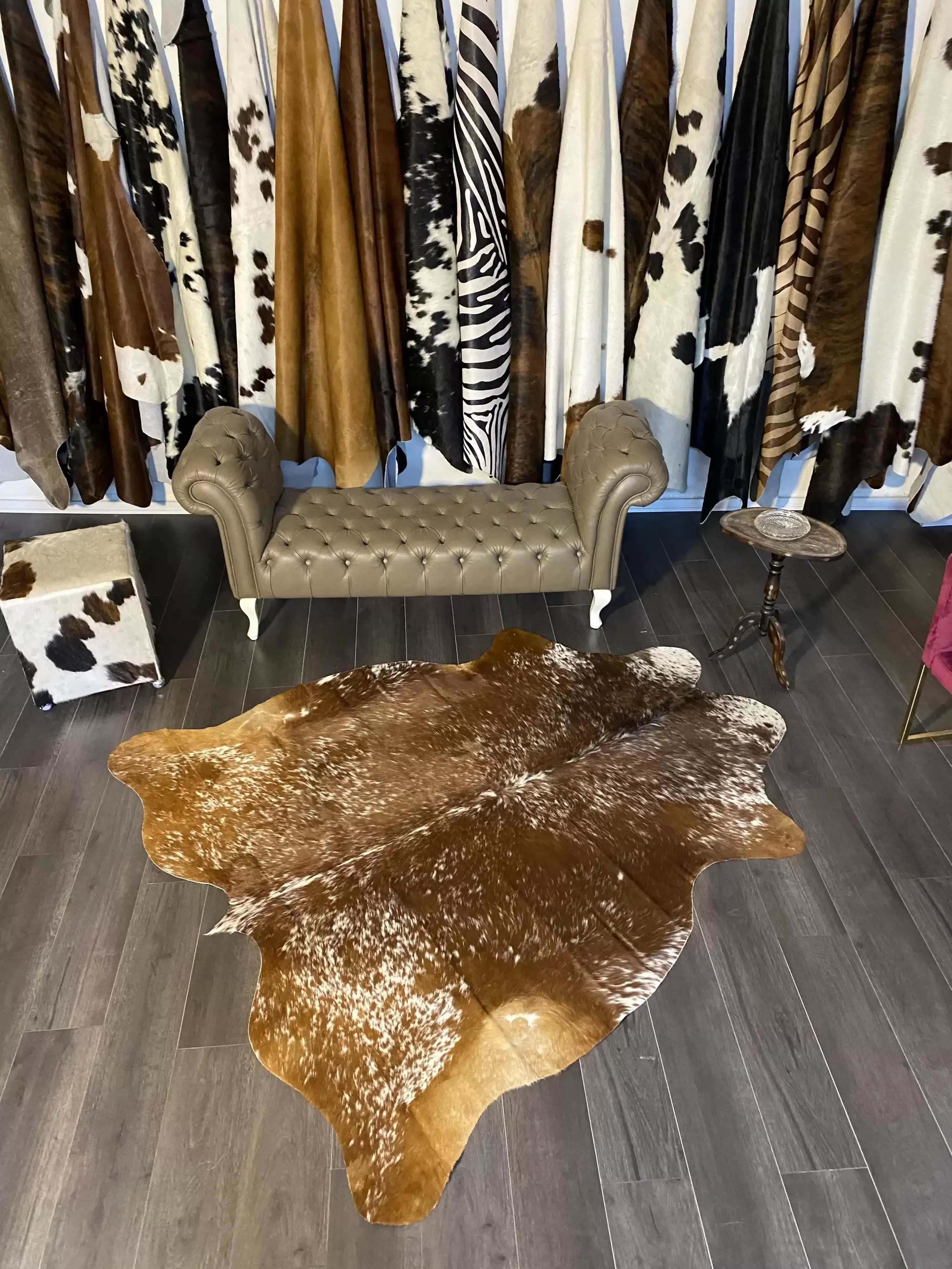 HAKİKİ DERİ DANA POSTU KAHVE - BEYAZ 180 x 205 - 0801000076