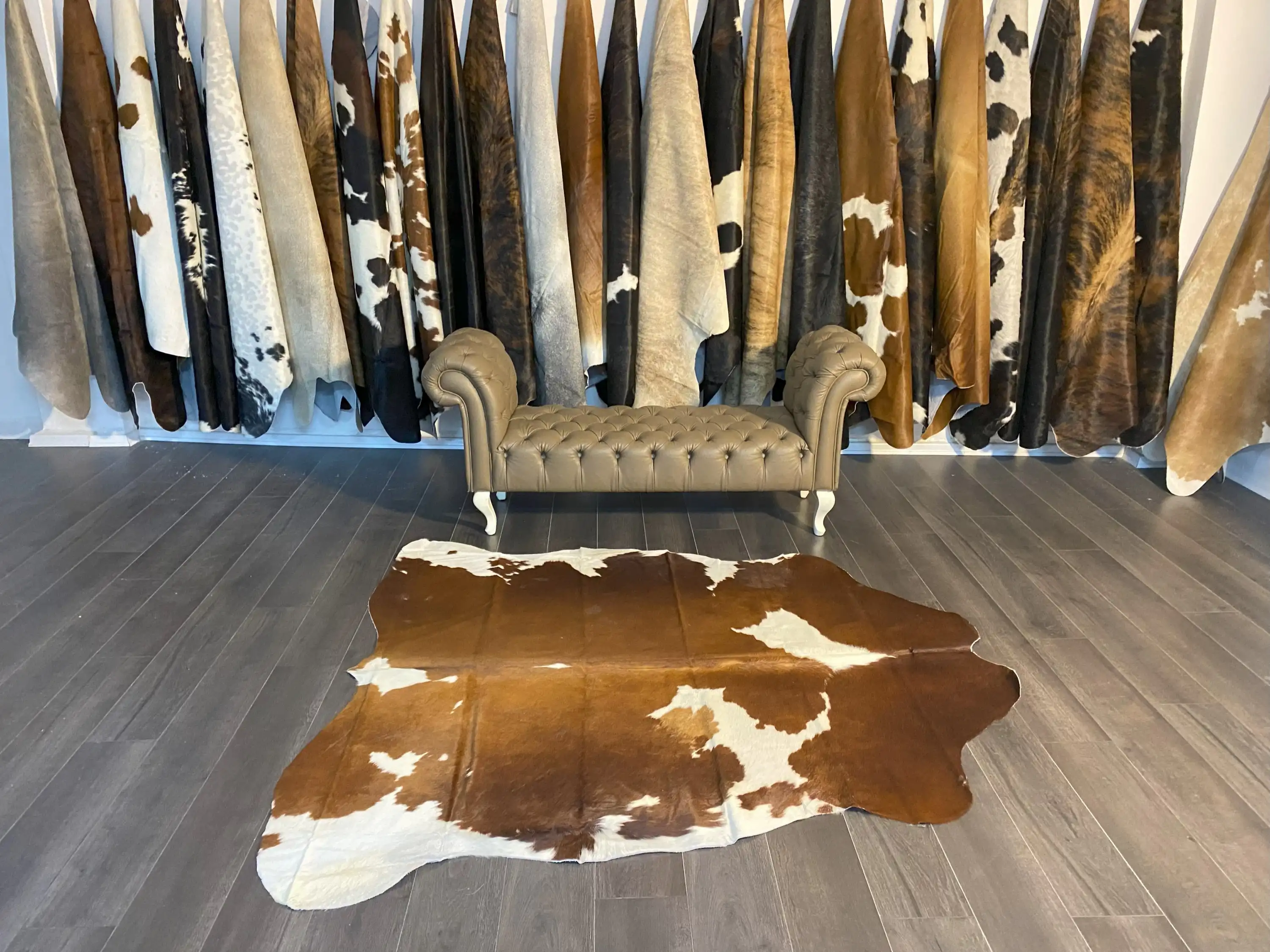 HAKİKİ DERİ DANA POSTU KAHVE - BEYAZ 190 x 205 - 0801000007