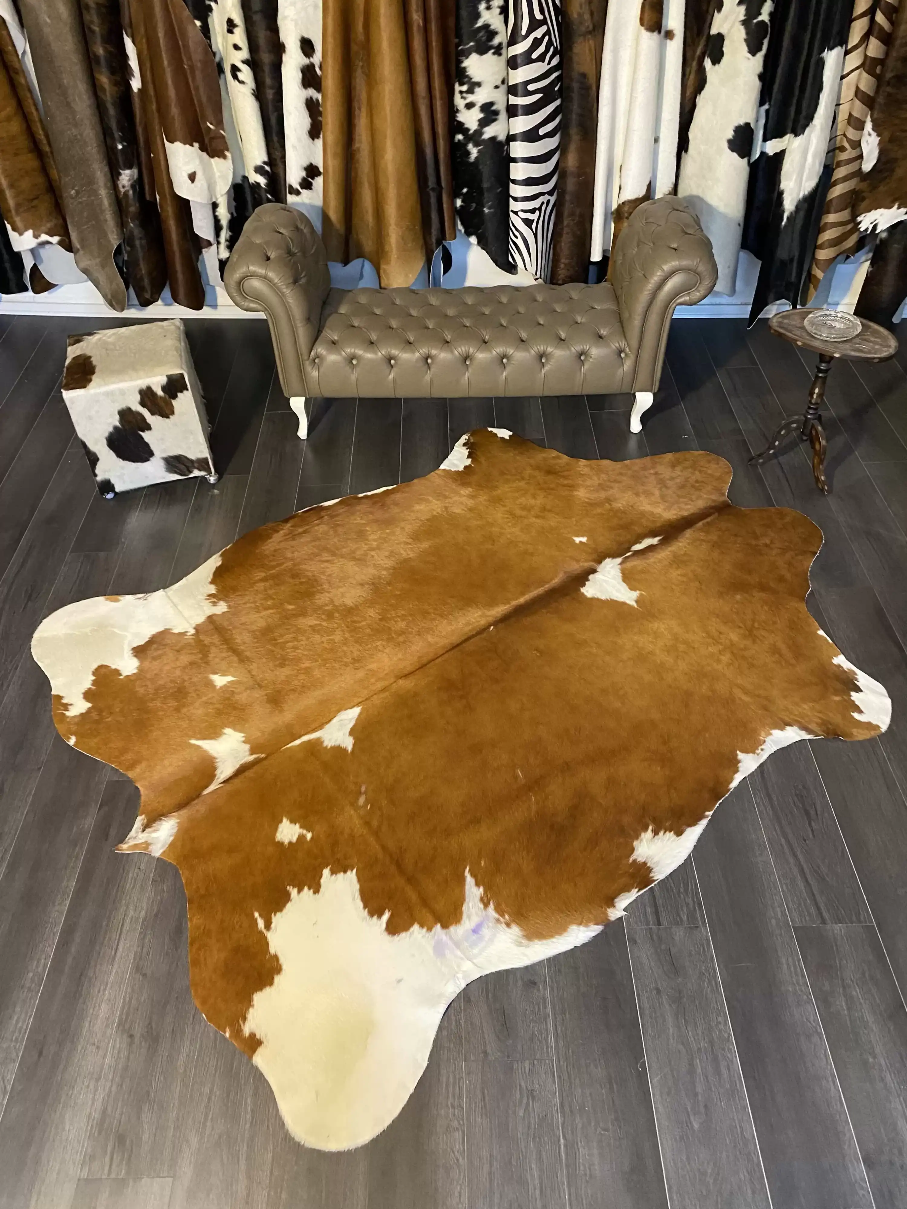 HAKİKİ DERİ DANA POSTU KAHVE - BEYAZ 190 x 245 - 0801000058