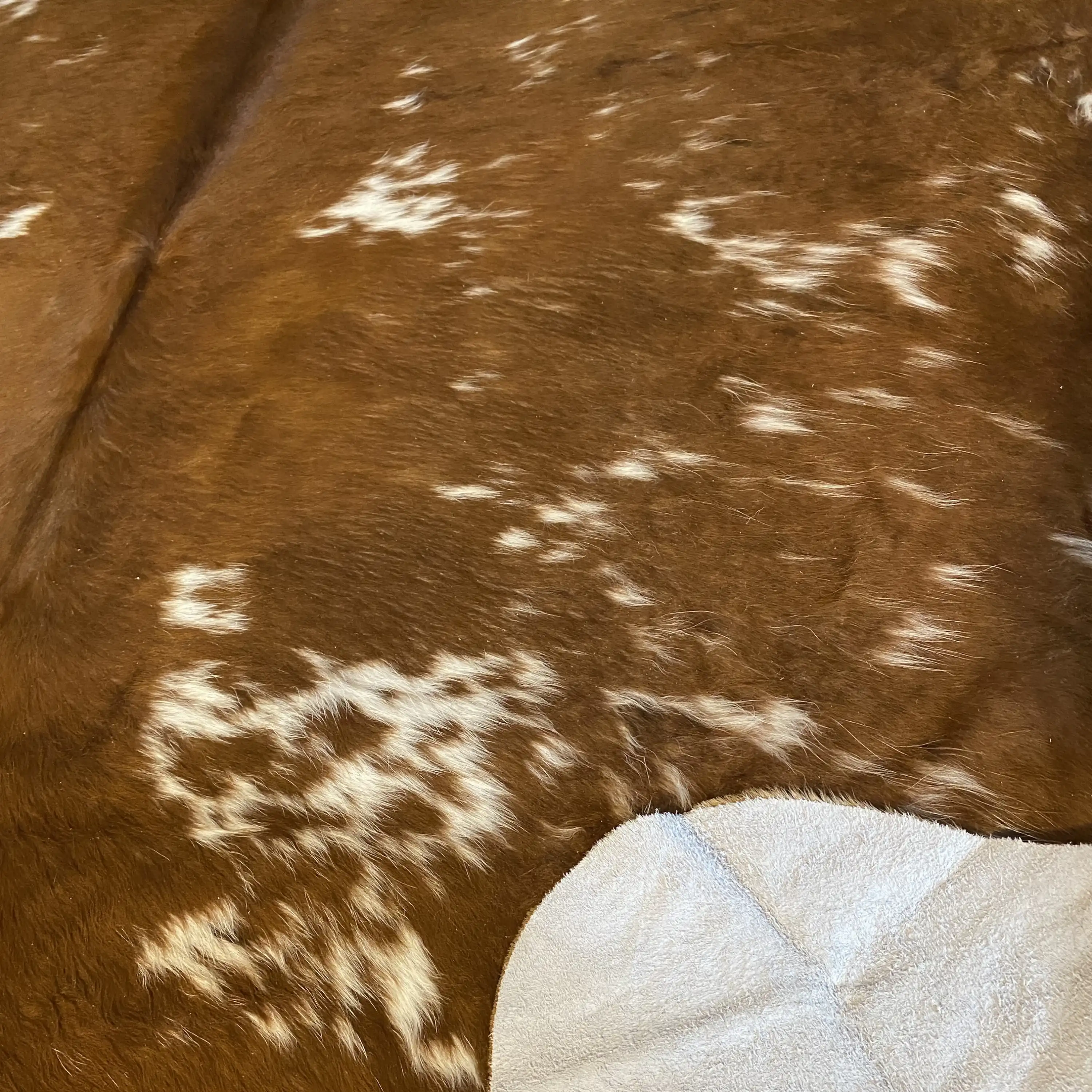 HAKİKİ DERİ DANA POSTU KAHVE - BEYAZ 195 x 225 - 0801000110