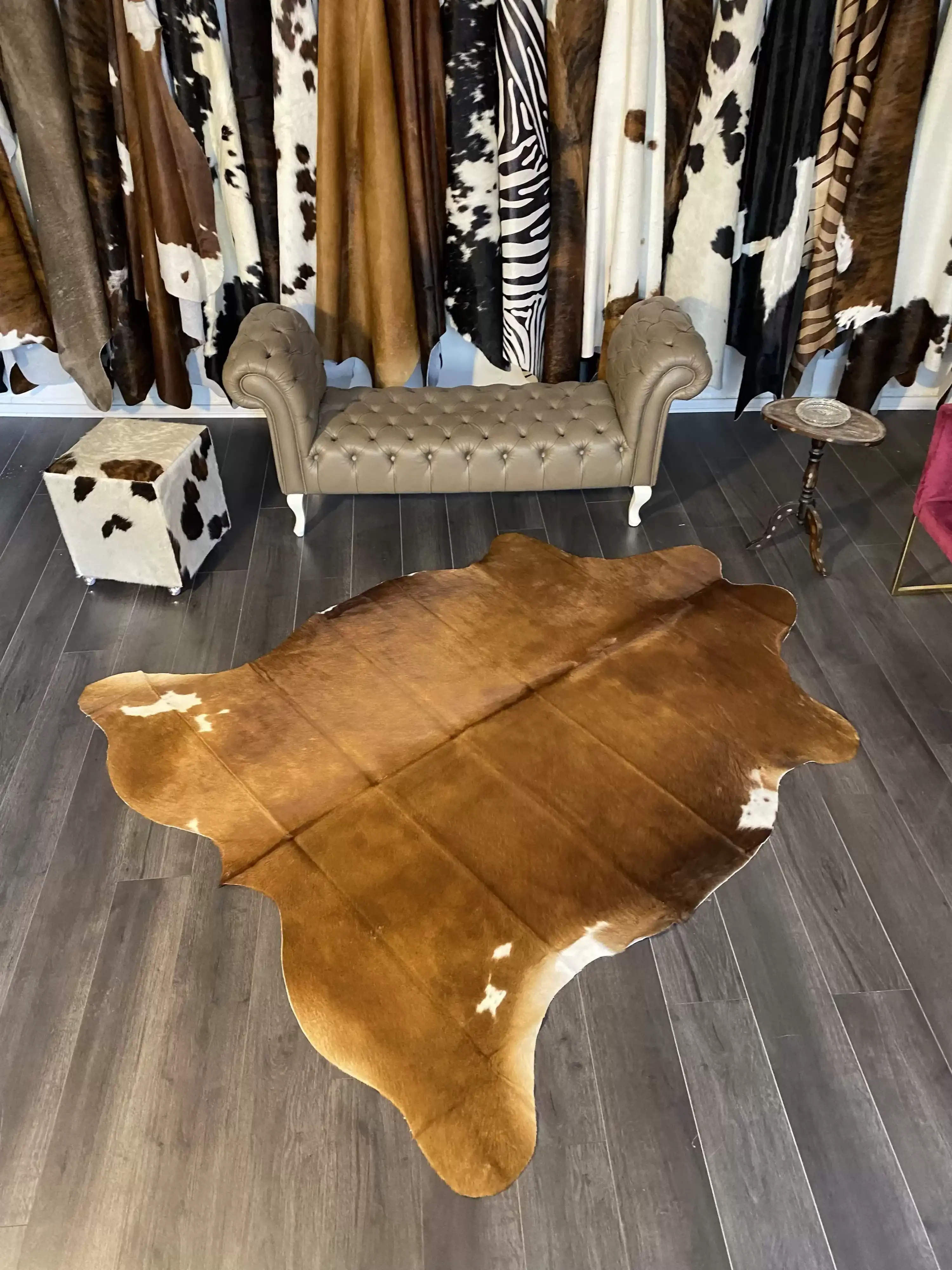 HAKİKİ DERİ DANA POSTU KAHVE - BEYAZ 200 x 225 - 0801000114