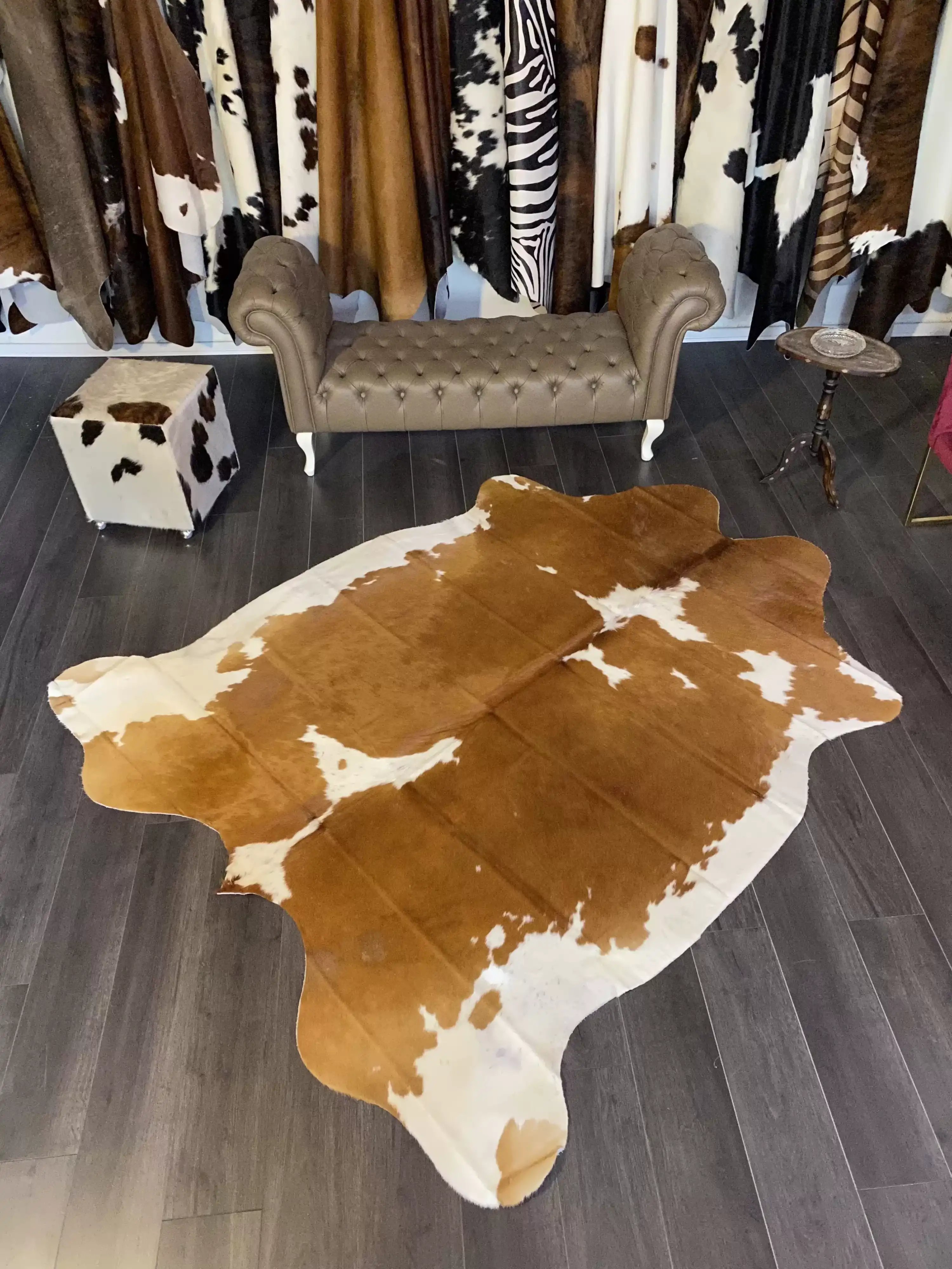 HAKİKİ DERİ DANA POSTU KAHVE - BEYAZ 200 x 235 - 0801000097