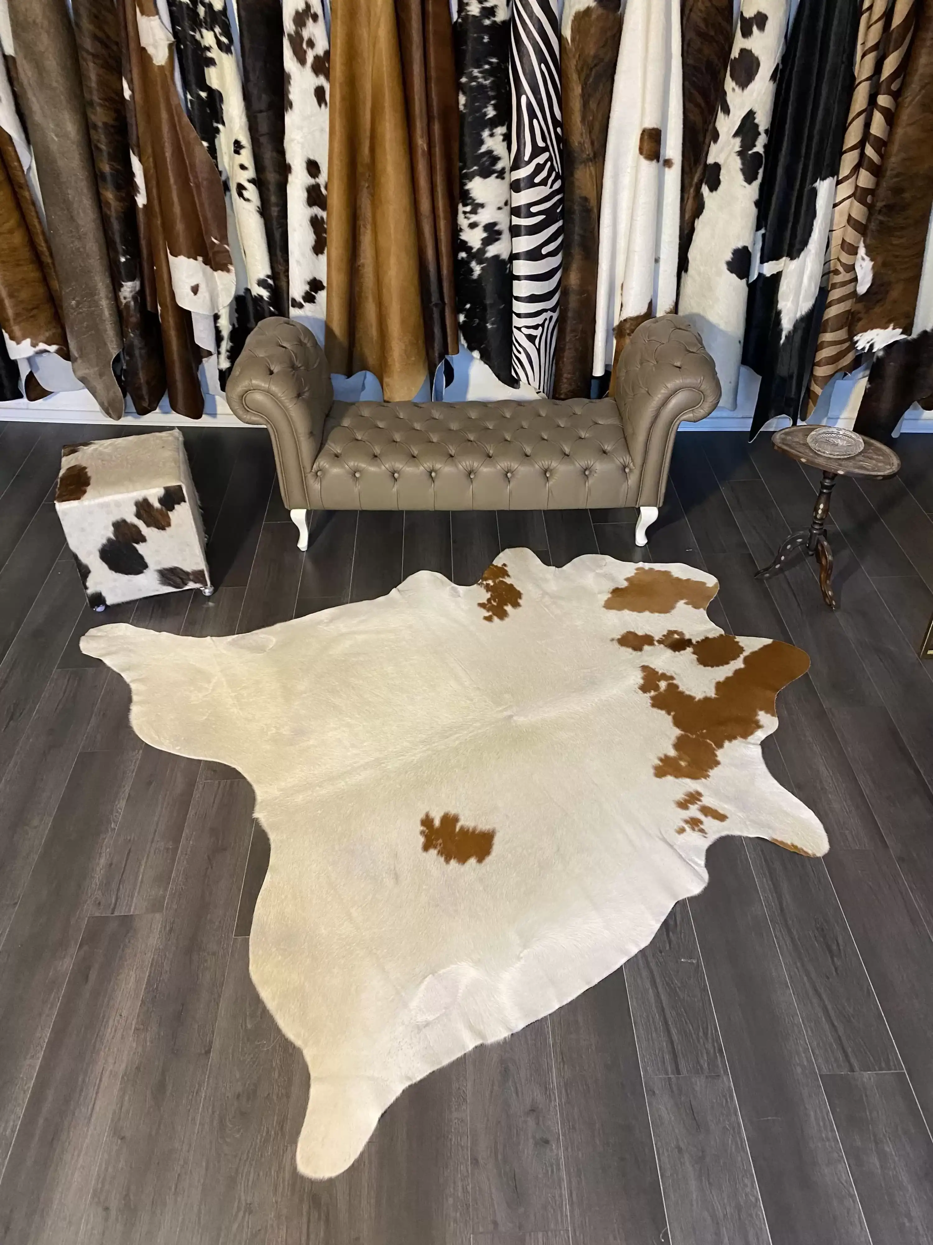 HAKİKİ DERİ DANA POSTU KAHVE - BEYAZ 205 x 215 - 0801000066