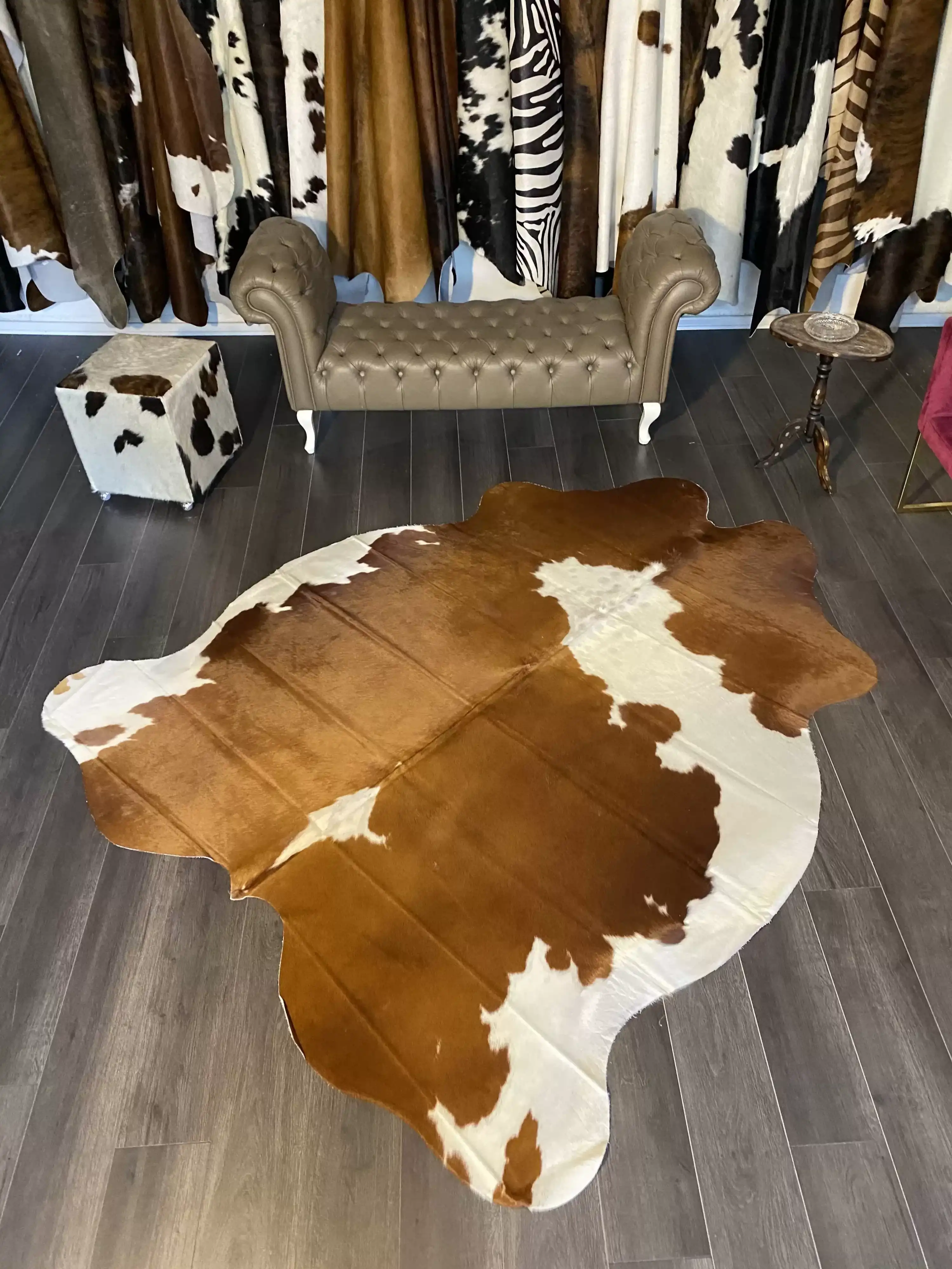 HAKİKİ DERİ DANA POSTU KAHVE - BEYAZ 205 x 235 - 0801000084