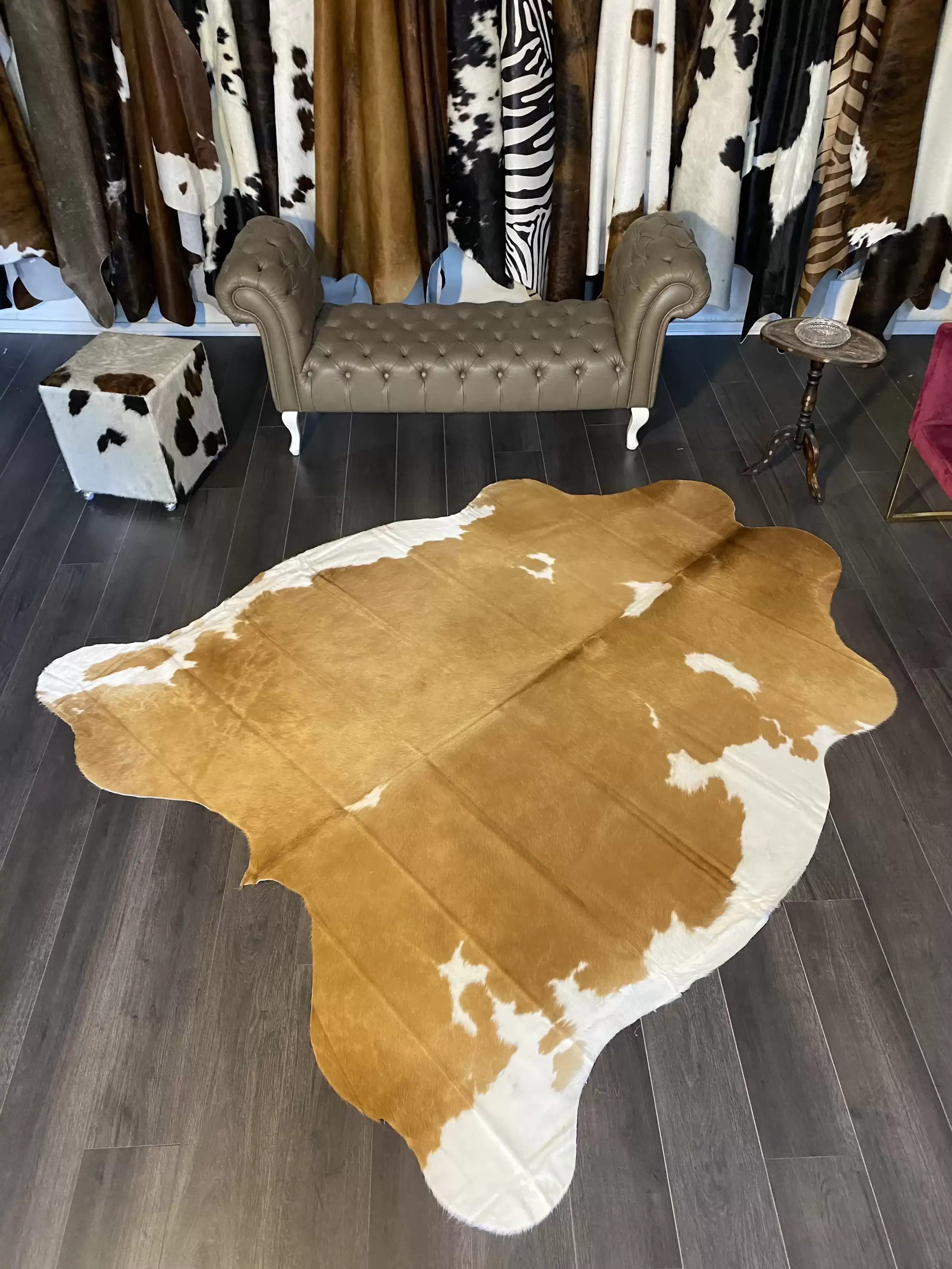 HAKİKİ DERİ DANA POSTU KAHVE - BEYAZ 205 x 240 - 0801000082