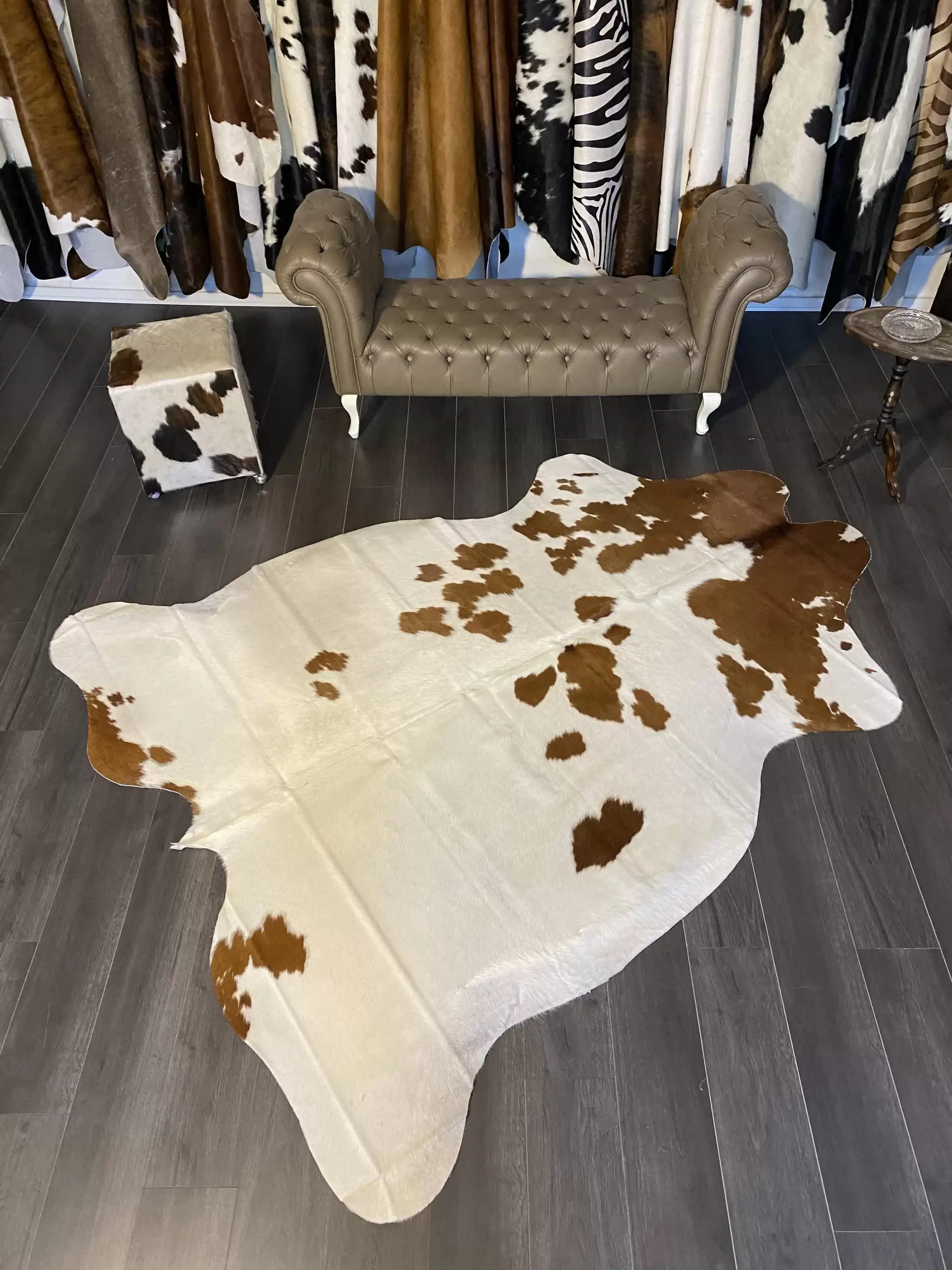 HAKİKİ DERİ DANA POSTU KAHVE - BEYAZ 205 x 250 - 0801000067