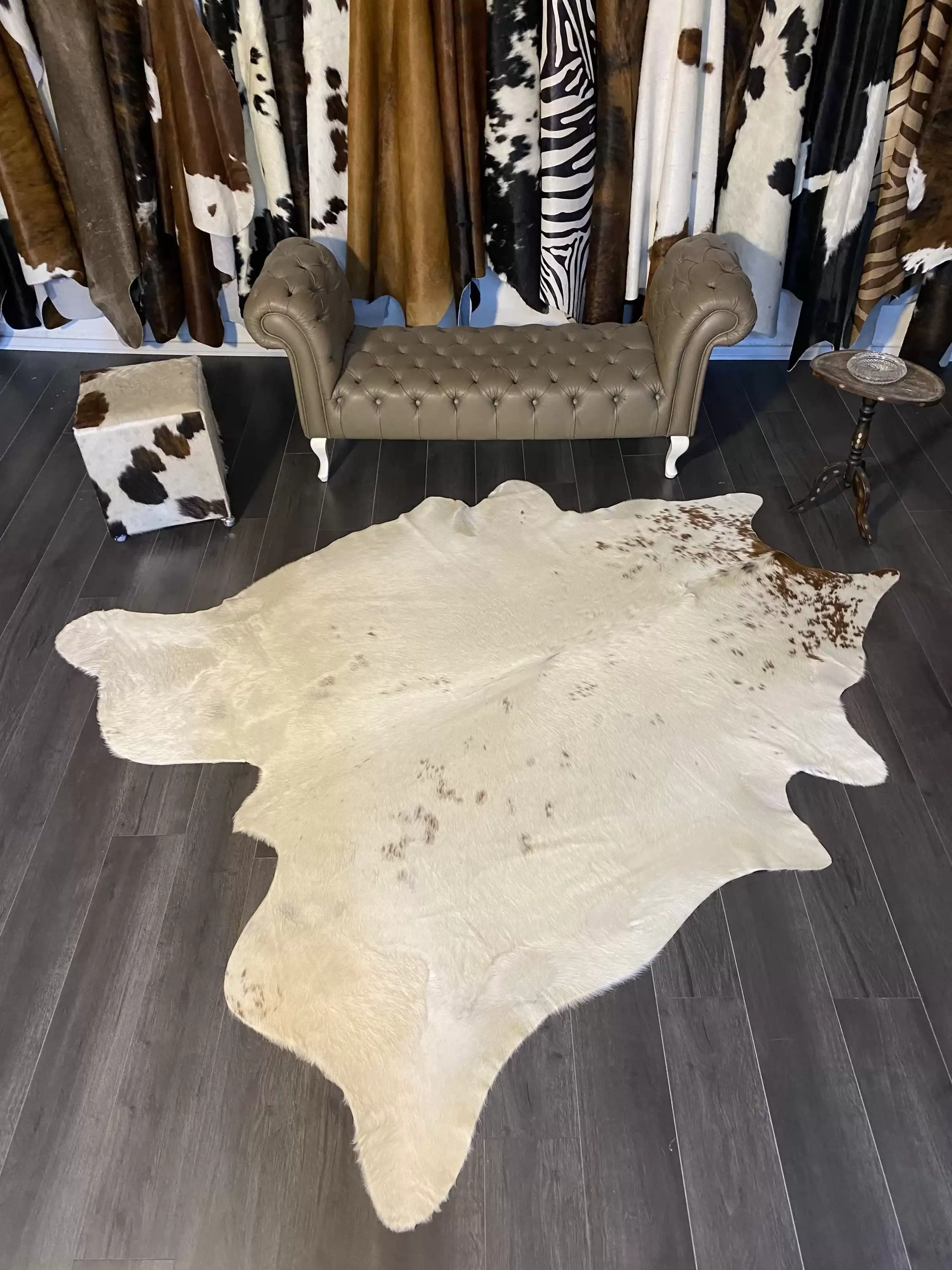 HAKİKİ DERİ DANA POSTU KAHVE - BEYAZ 210 x 240 - 0801000046