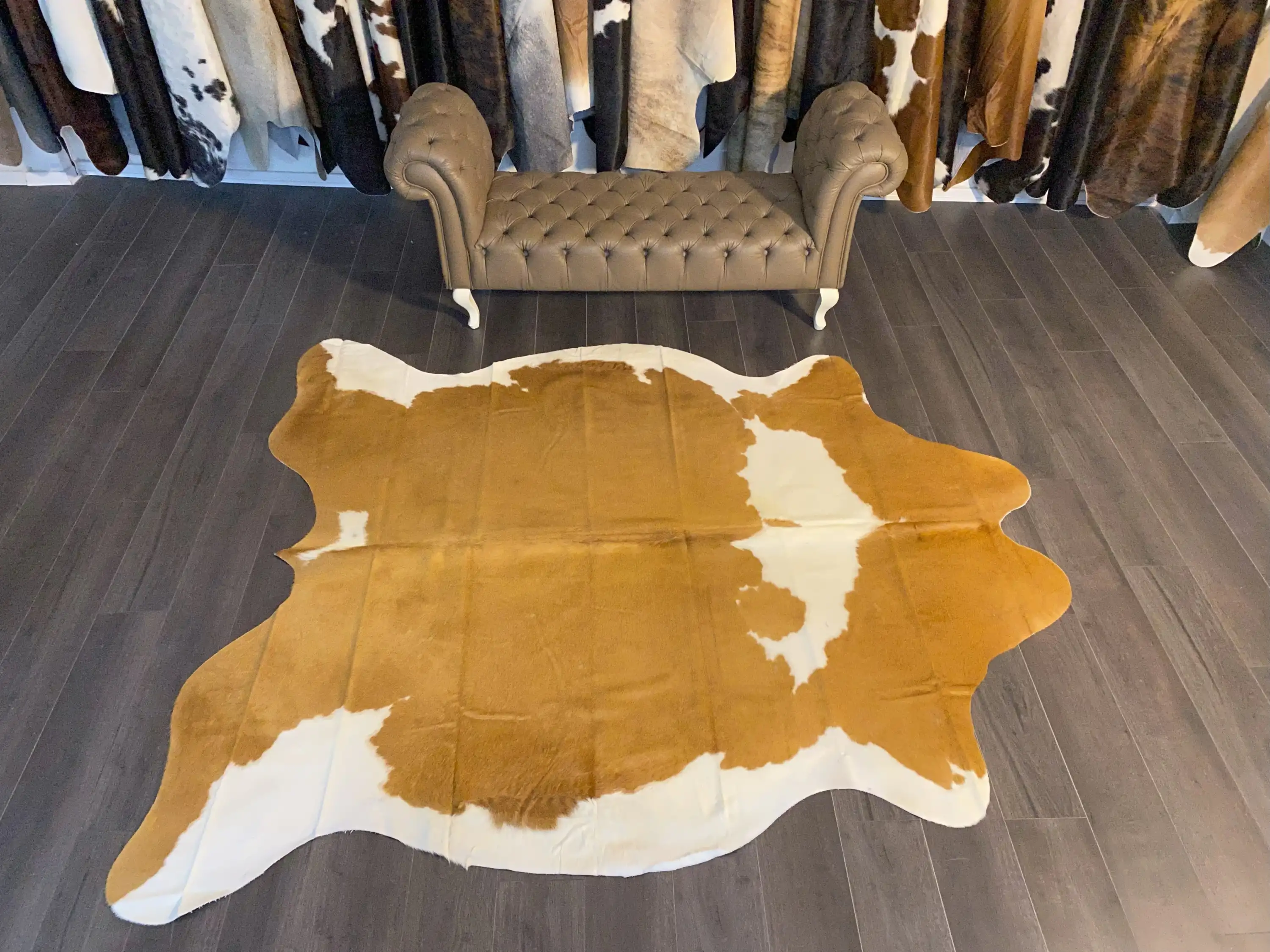 HAKİKİ DERİ DANA POSTU KAHVE - BEYAZ 210 x 250 - 0801000029