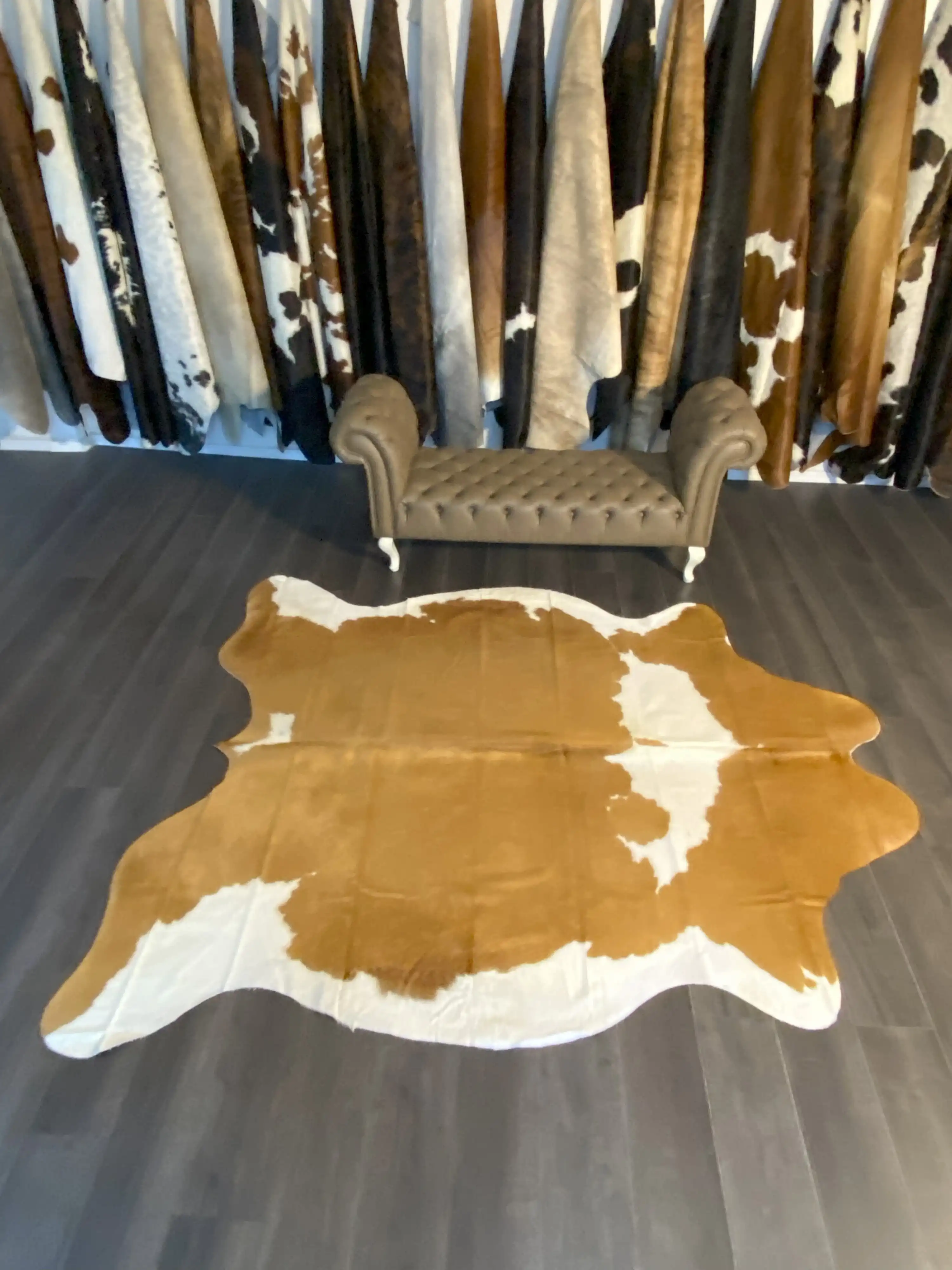 HAKİKİ DERİ DANA POSTU KAHVE - BEYAZ 210 x 250 - 0801000029