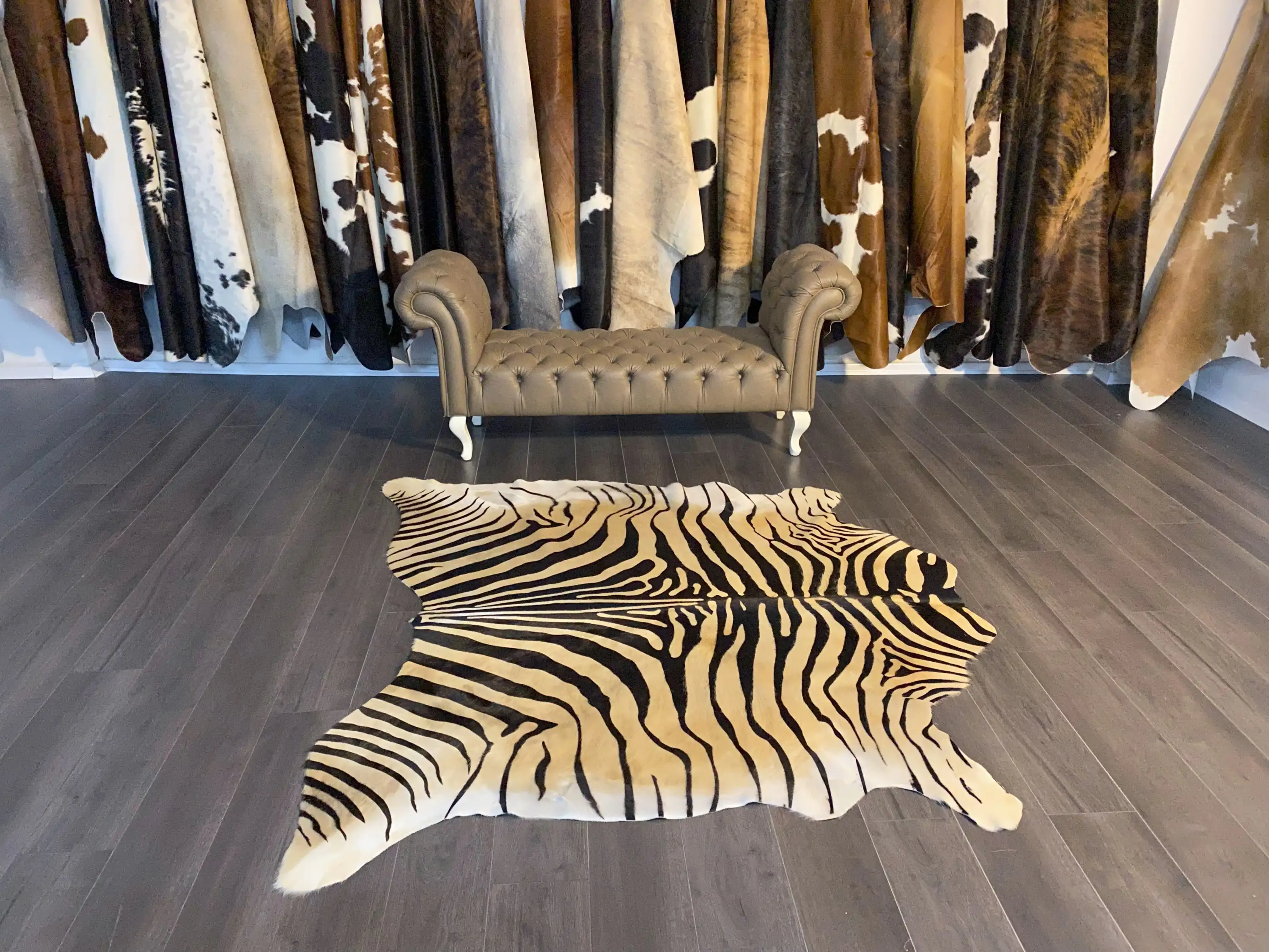 HAKİKİ DERİ DANA POSTU KAHVE ZEBRA 190 x 205 - 1101000023