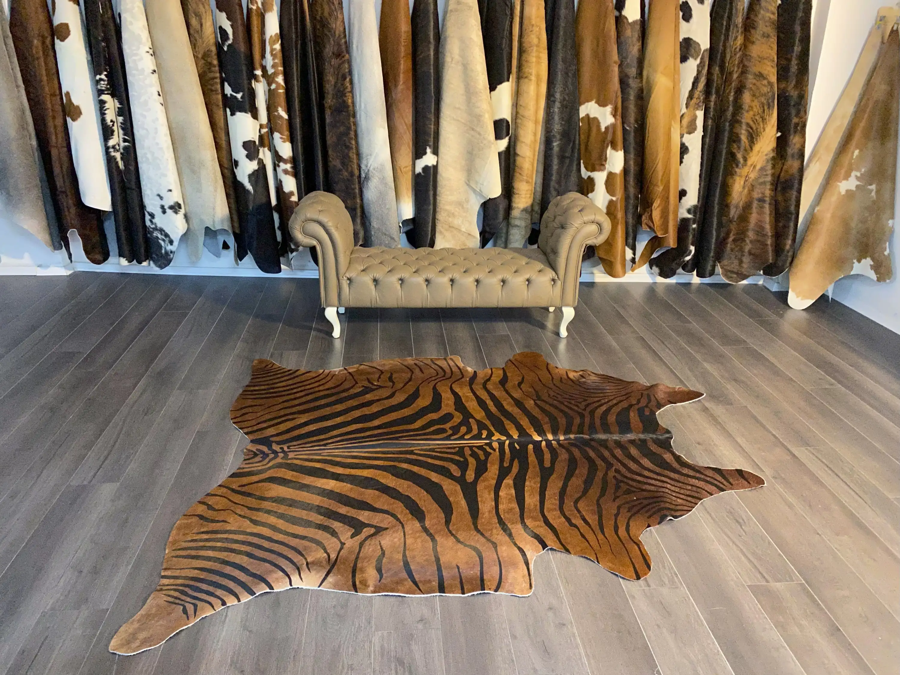 HAKİKİ DERİ DANA POSTU KAHVE ZEBRA 190 x 225 - 1101000025