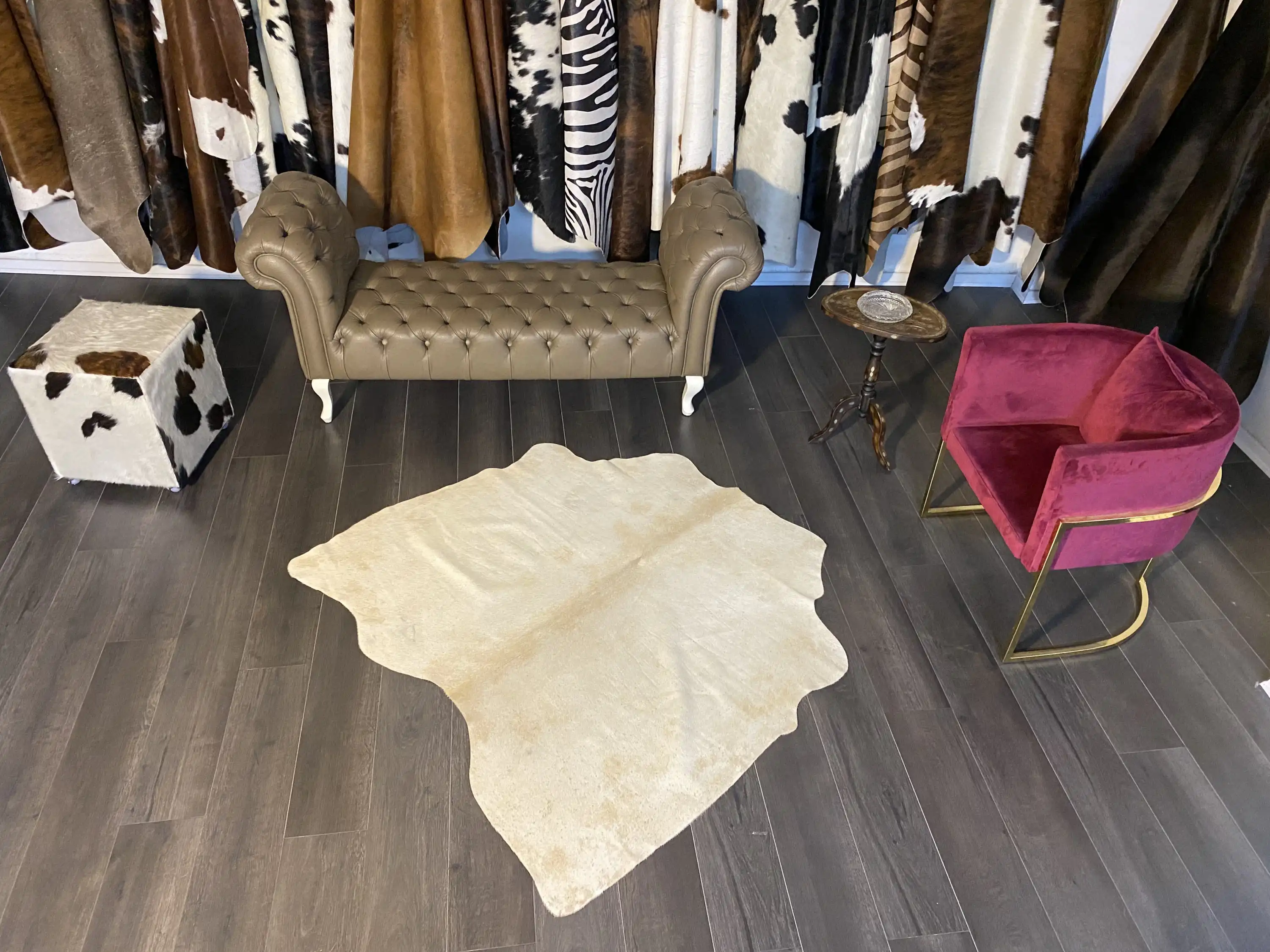 HAKİKİ DERİ DANA POSTU KÜÇÜK BOYUTLU 140 x 145 - 1501000006