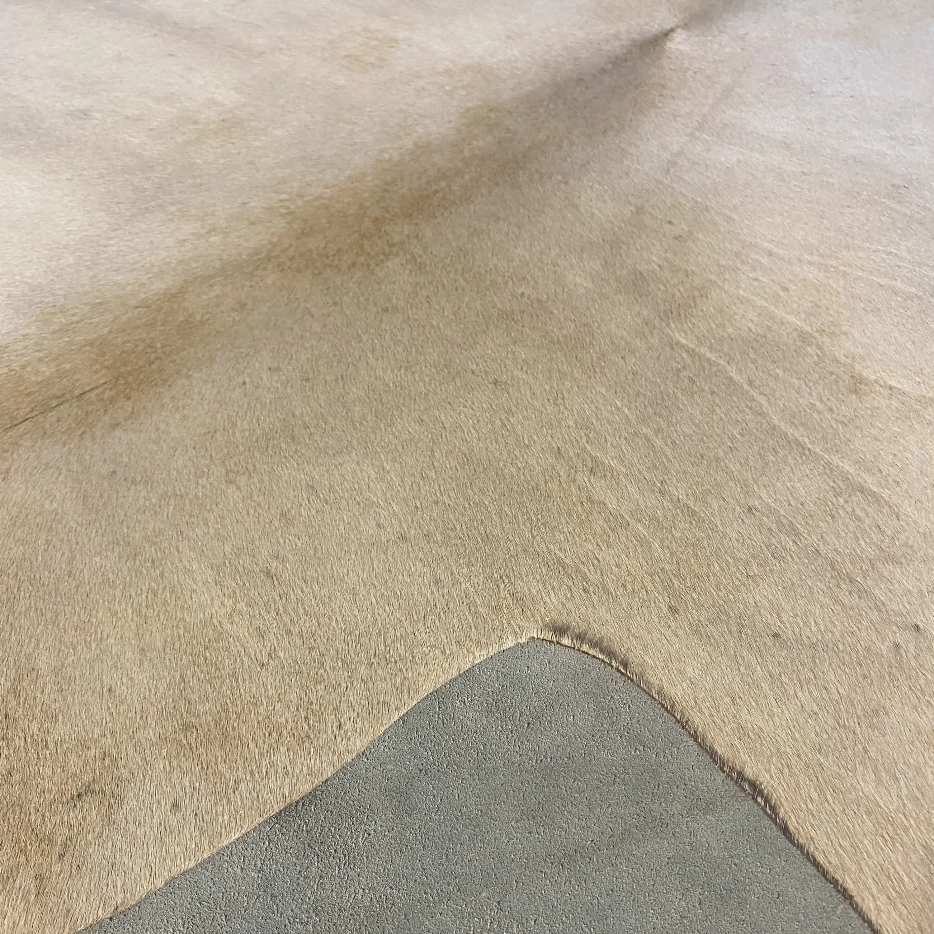 HAKİKİ DERİ DANA POSTU KÜÇÜK BOYUTLU 140 x 145 - 1501000006