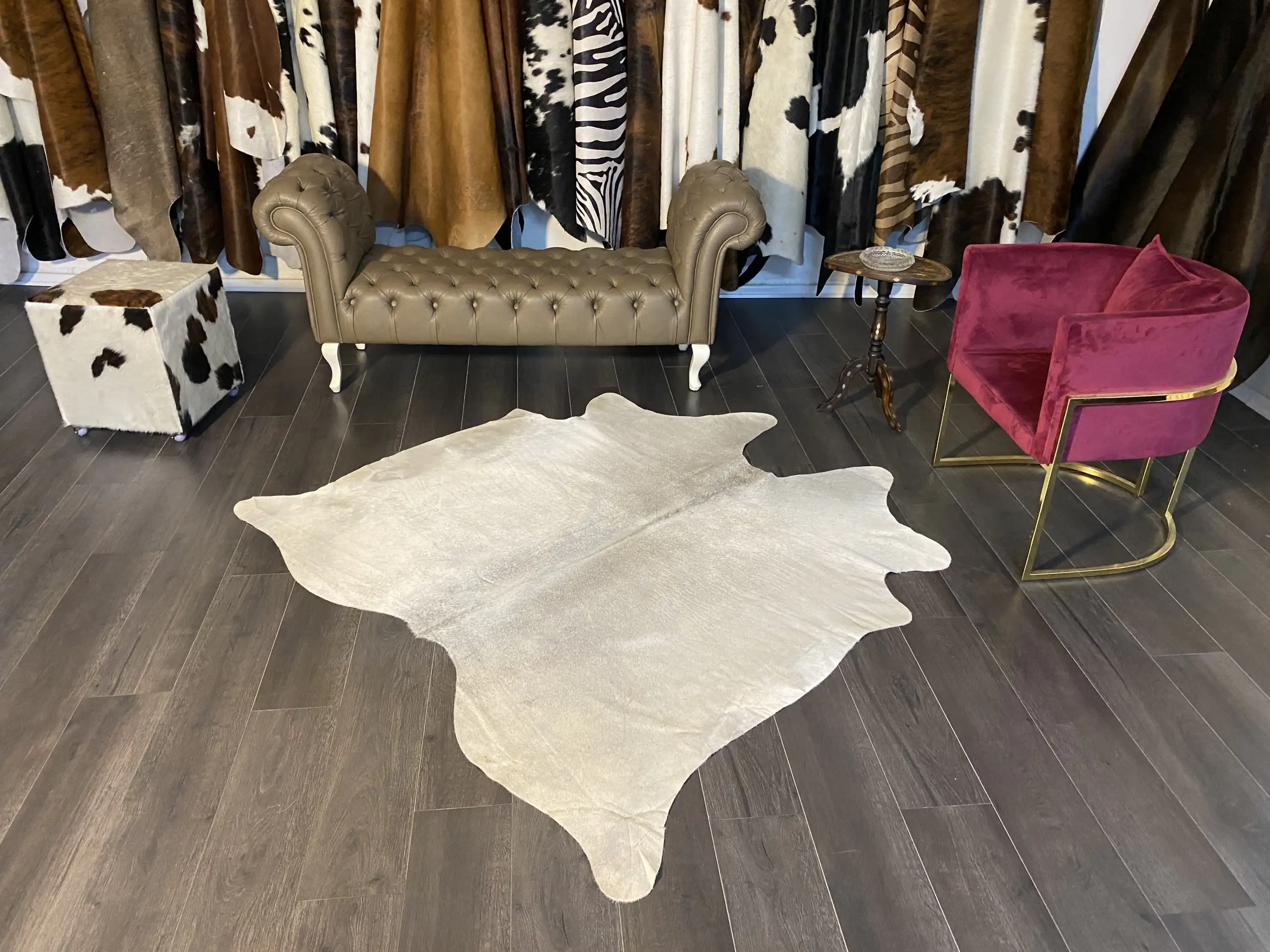 HAKİKİ DERİ DANA POSTU KÜÇÜK BOYUTLU 175 x 180 - 1501000005