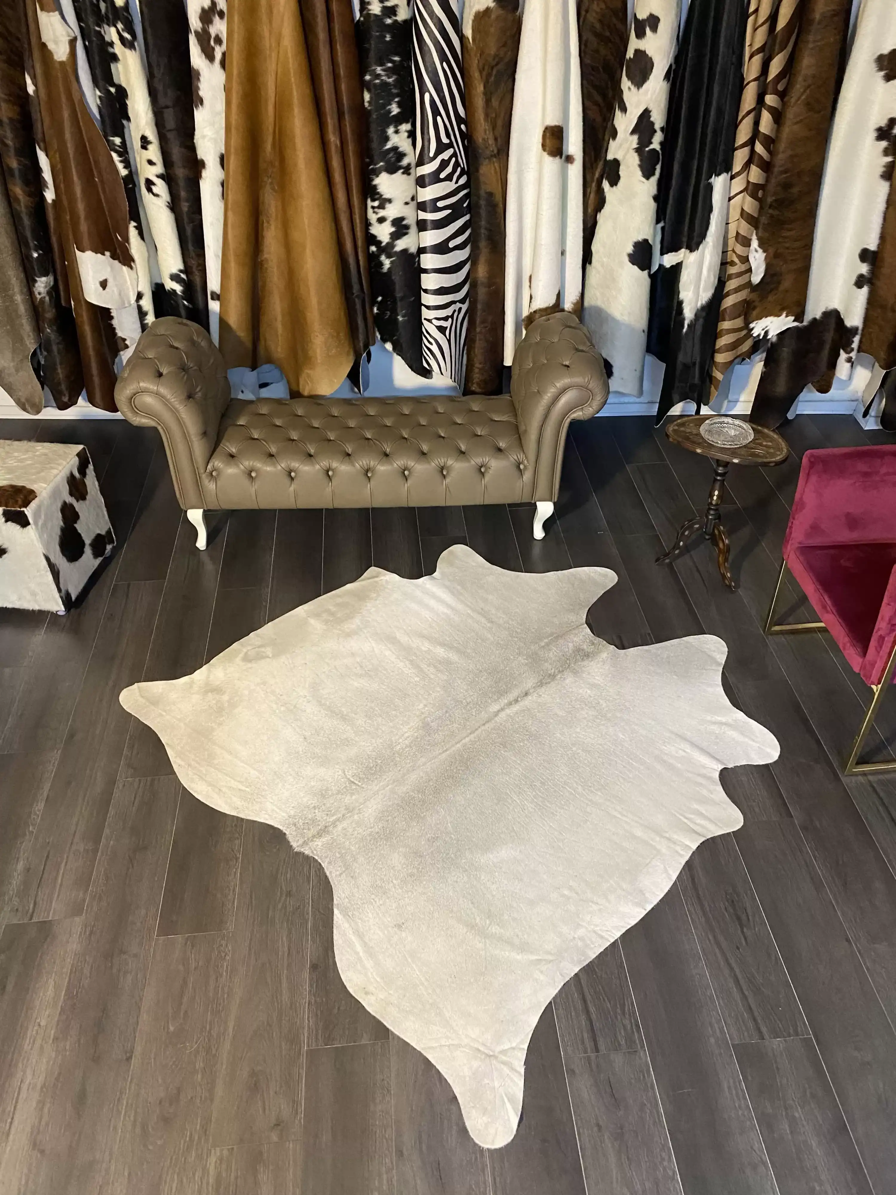 HAKİKİ DERİ DANA POSTU KÜÇÜK BOYUTLU 175 x 180 - 1501000005