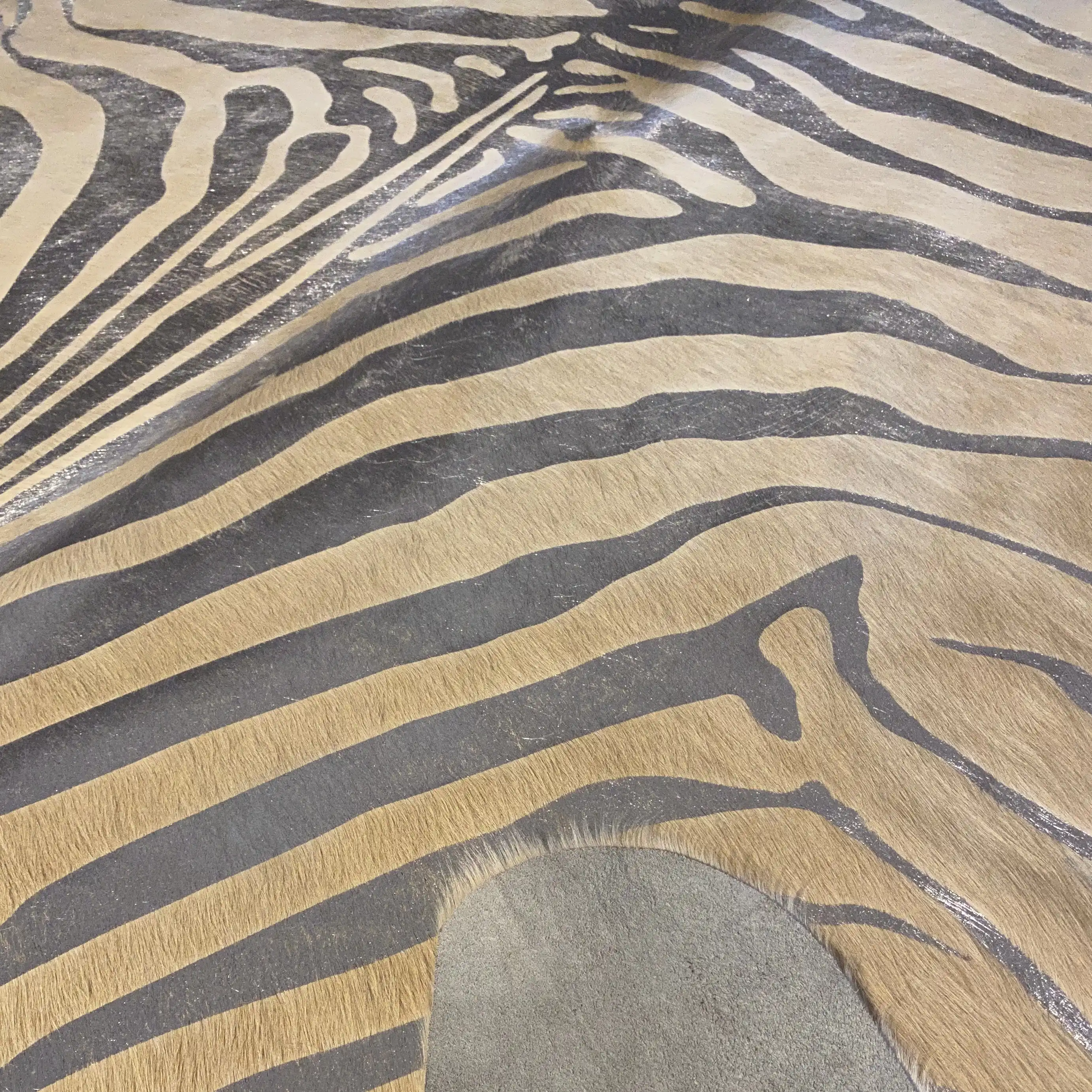 HAKİKİ DERİ DANA POSTU LAZERLİ-VARAKLI 205 x 225 - 1401000023