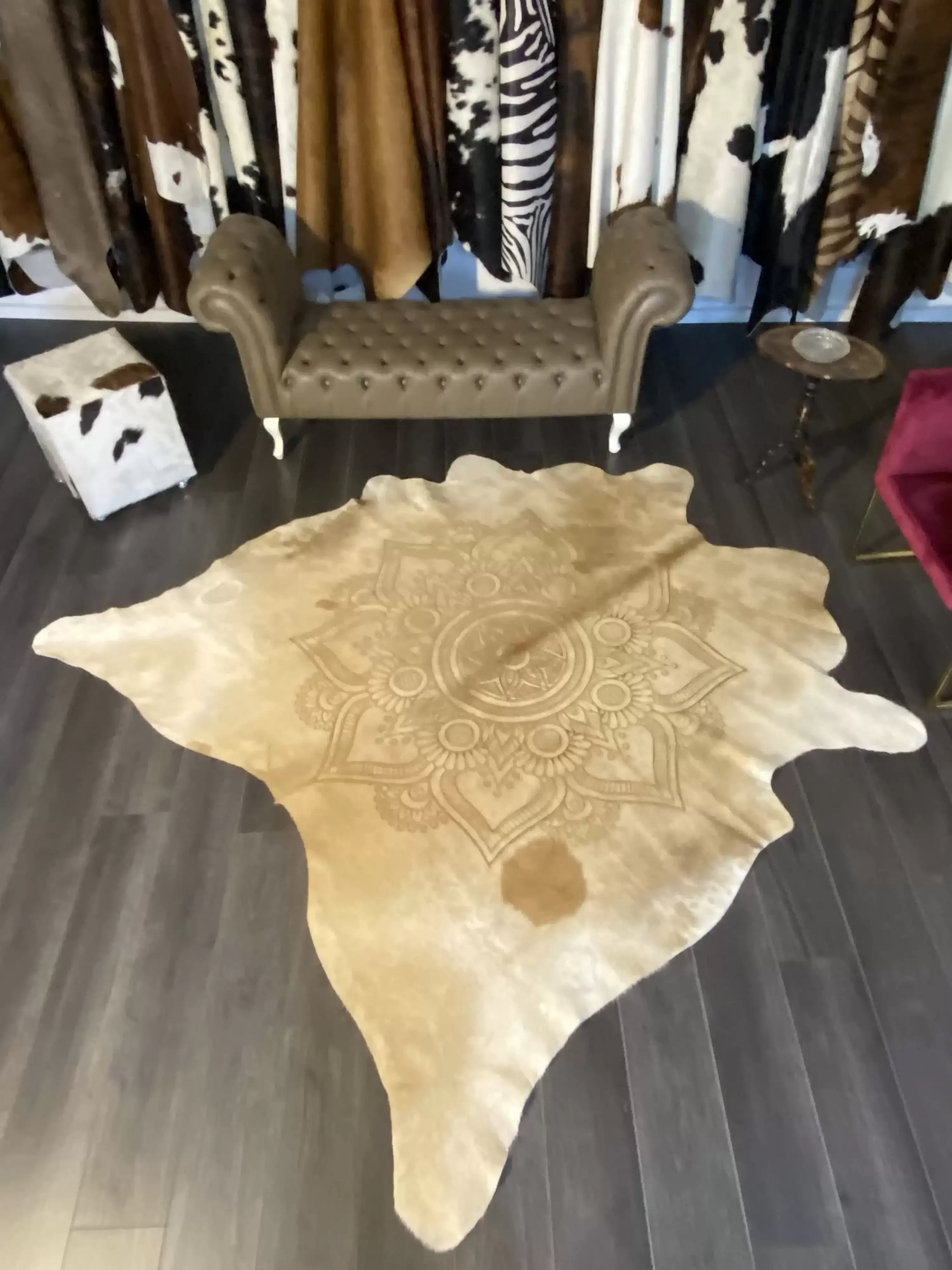 HAKİKİ DERİ DANA POSTU LAZERLİ-VARAKLI 210 x 225 - 1401000026