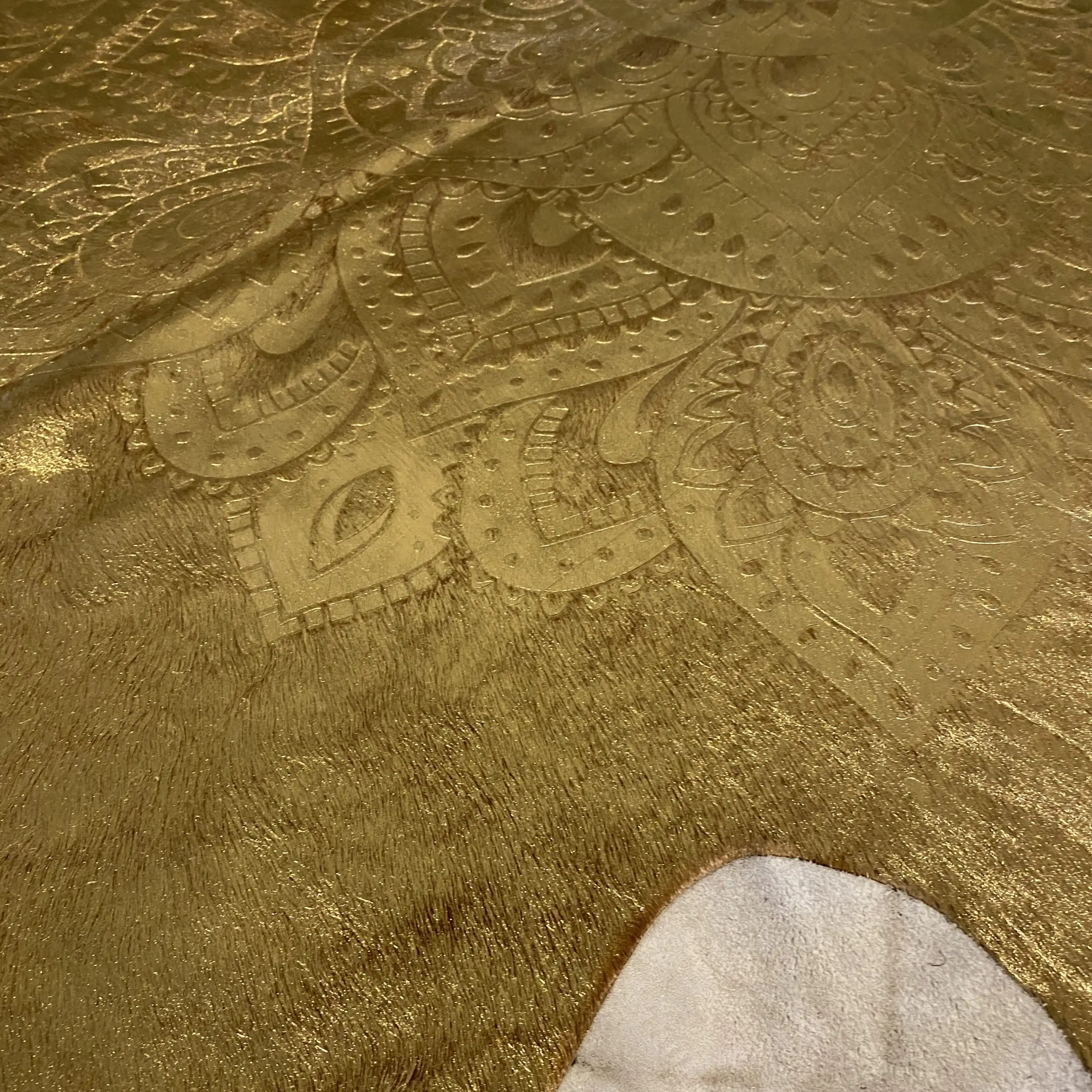 HAKİKİ DERİ DANA POSTU LAZERLİ-VARAKLI 215 x 250 - 1401000009