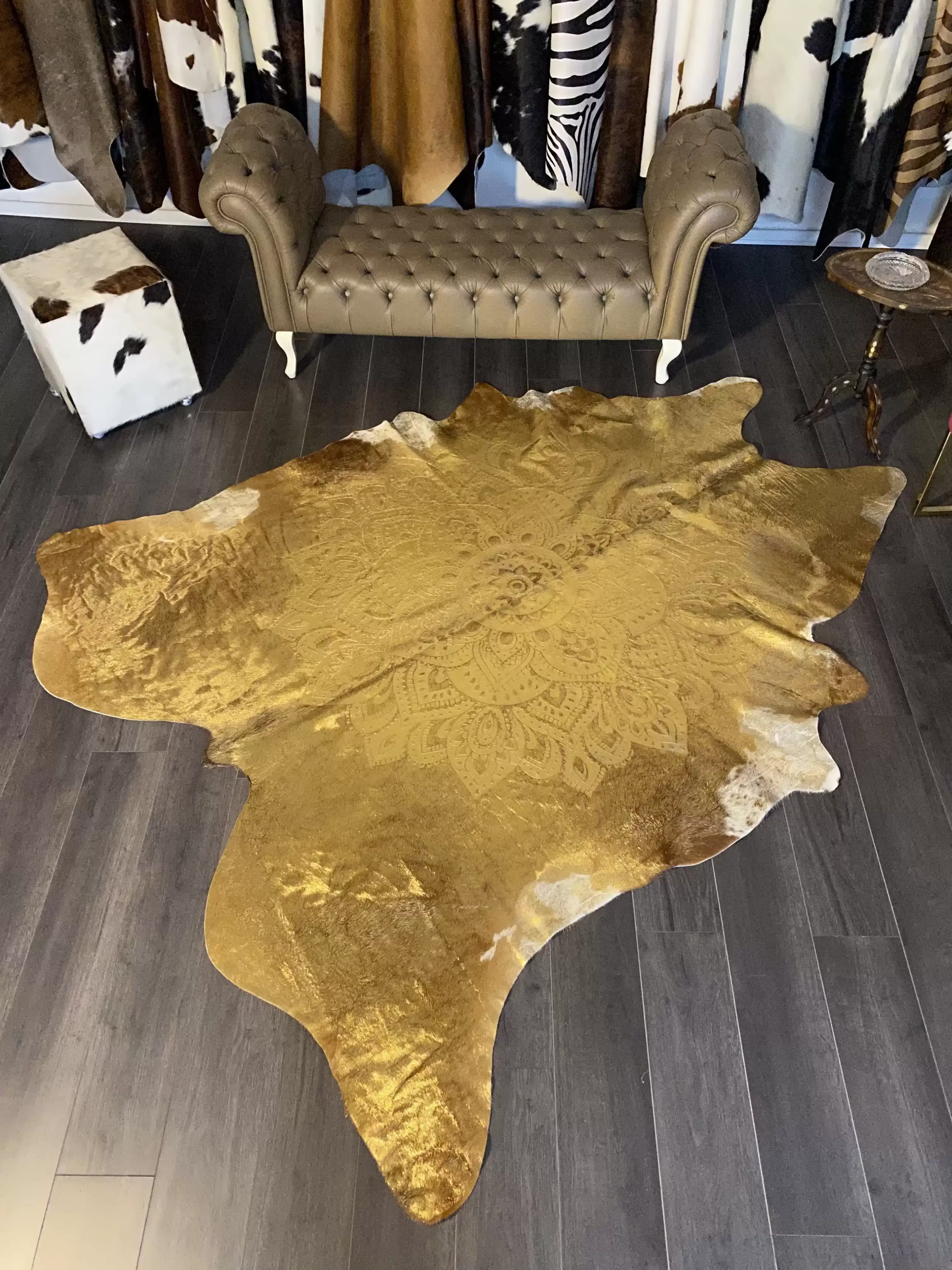 HAKİKİ DERİ DANA POSTU LAZERLİ-VARAKLI 215 x 250 - 1401000009