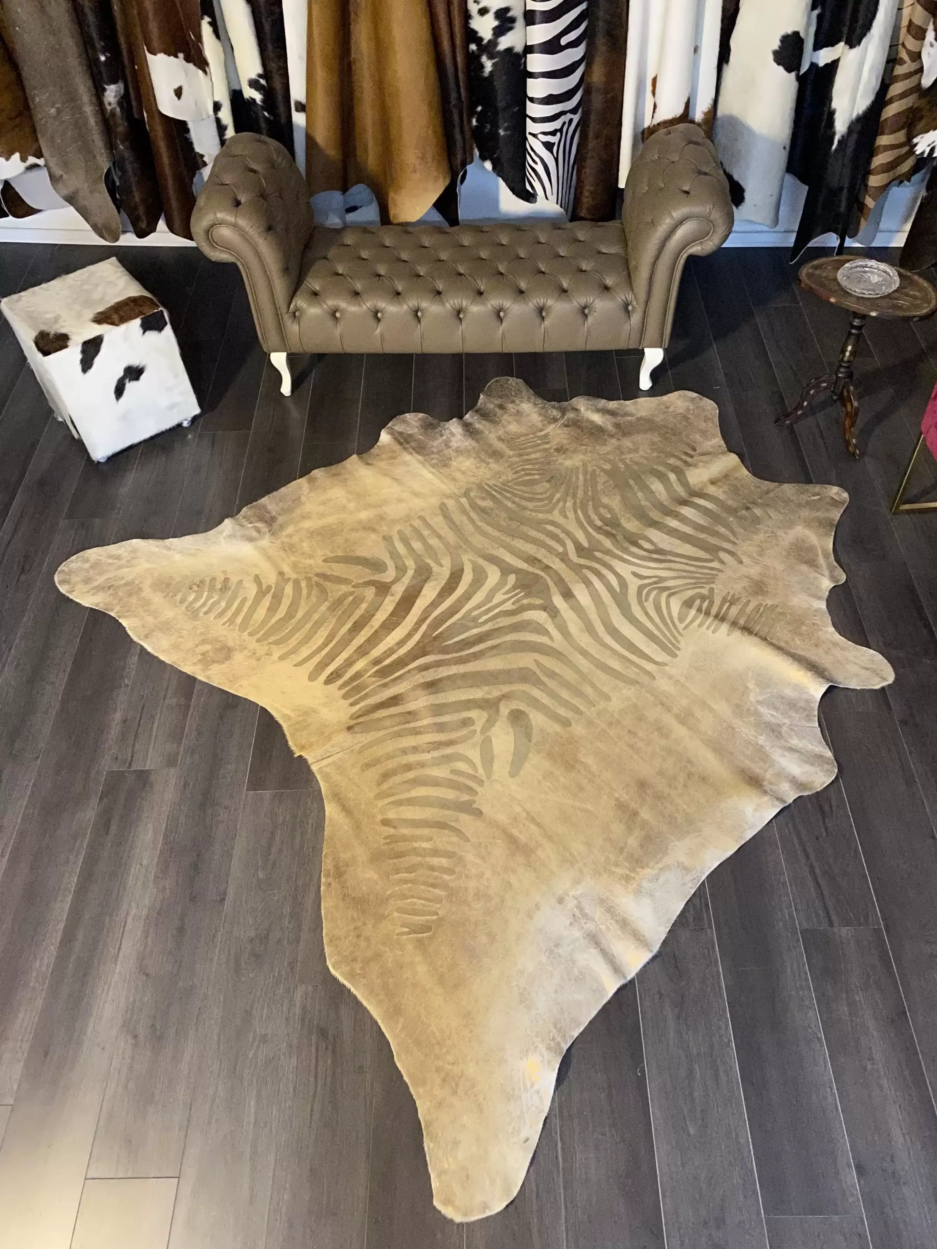 HAKİKİ DERİ DANA POSTU LAZERLİ-VARAKLI 220 x 235 - 1401000031