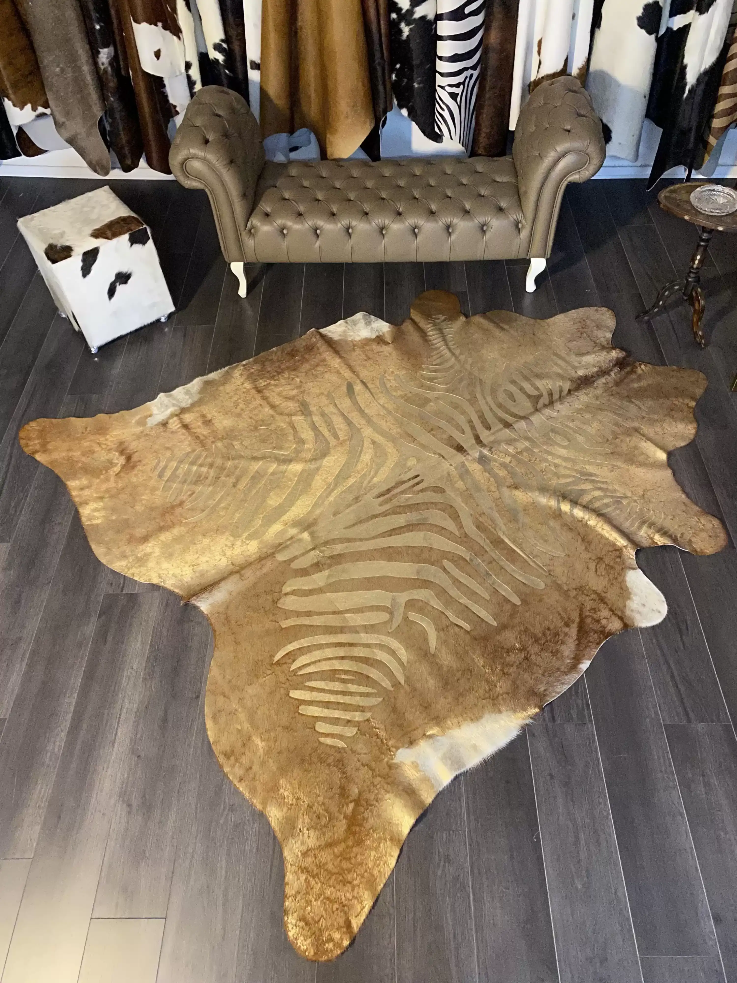 HAKİKİ DERİ DANA POSTU LAZERLİ-VARAKLI 225 x 245 - 1401000039