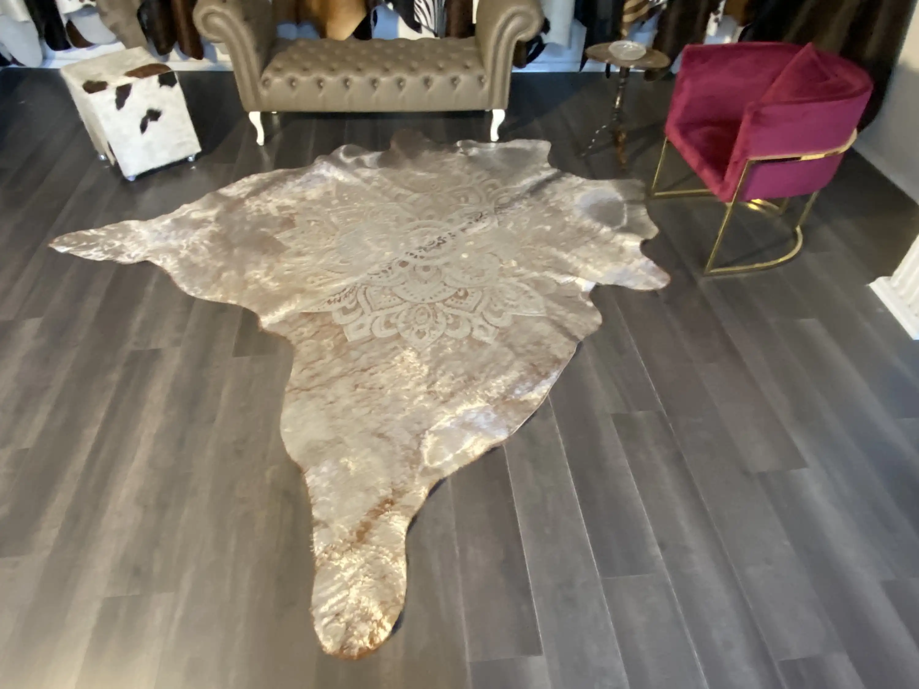 HAKİKİ DERİ DANA POSTU LAZERLİ-VARAKLI 235 x 260 - 1401000024