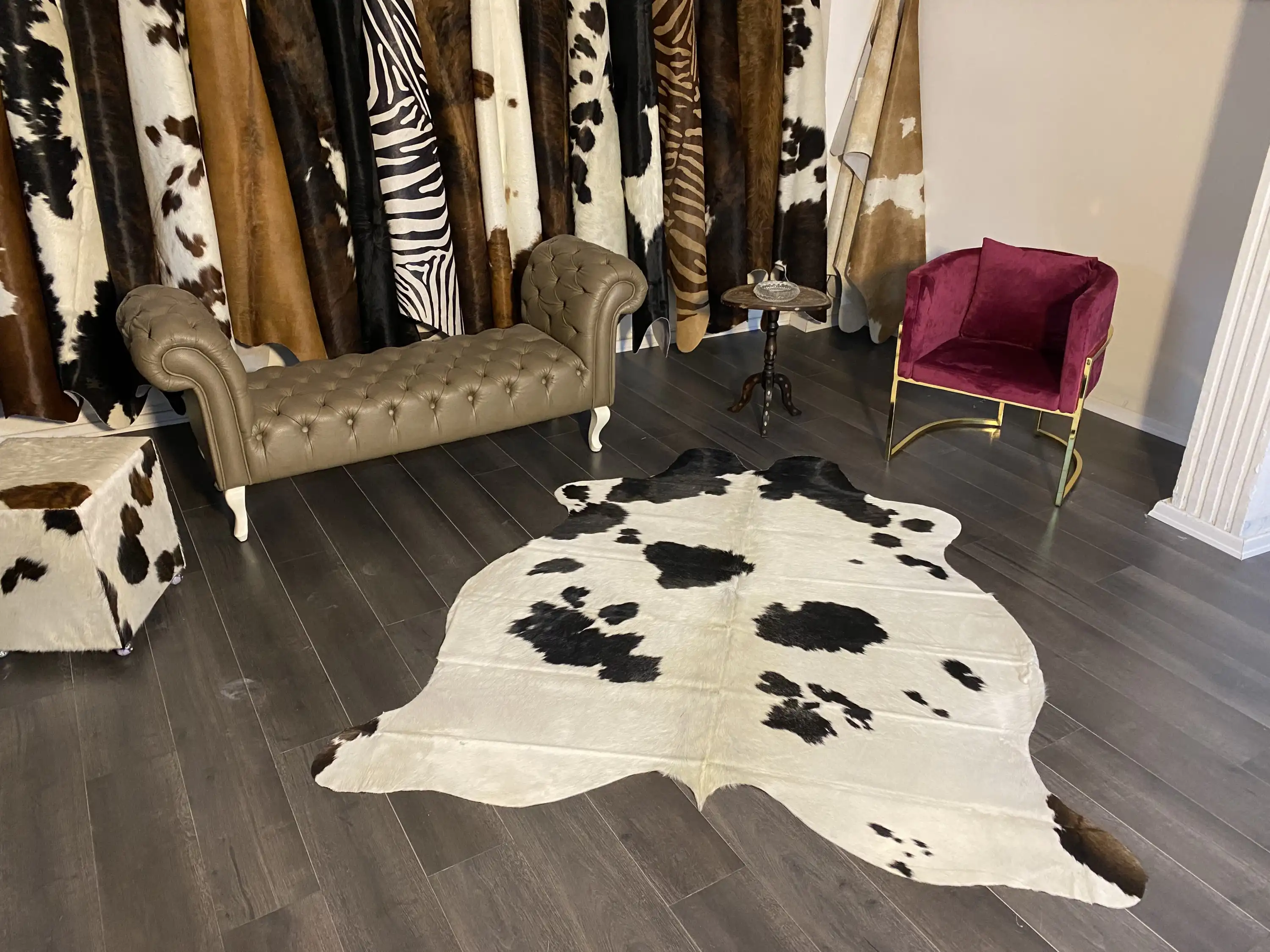 HAKİKİ DERİ DANA POSTU SİYAH - BEYAZ 180 x 205 - 0701000087