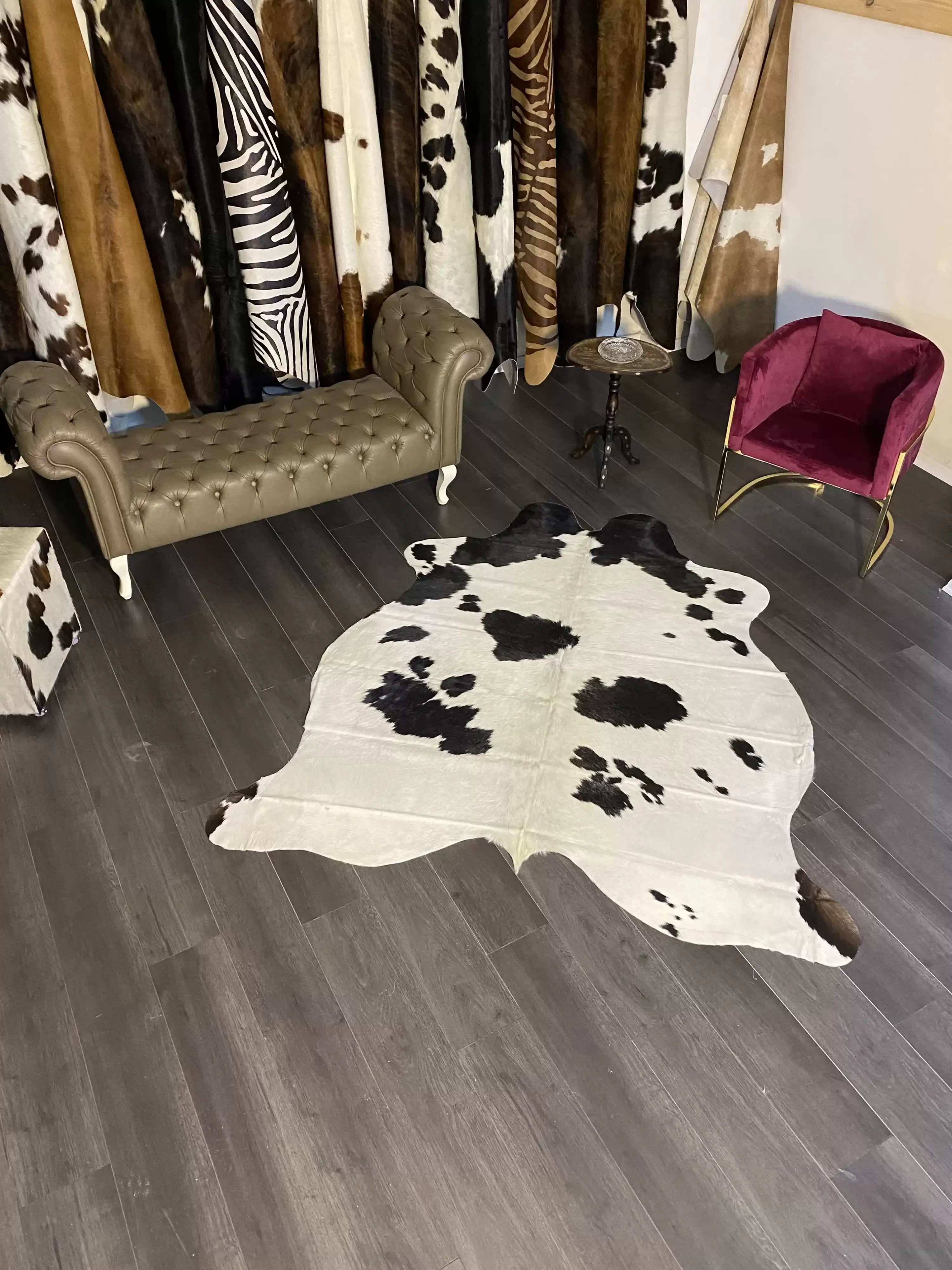 HAKİKİ DERİ DANA POSTU SİYAH - BEYAZ 180 x 205 - 0701000087