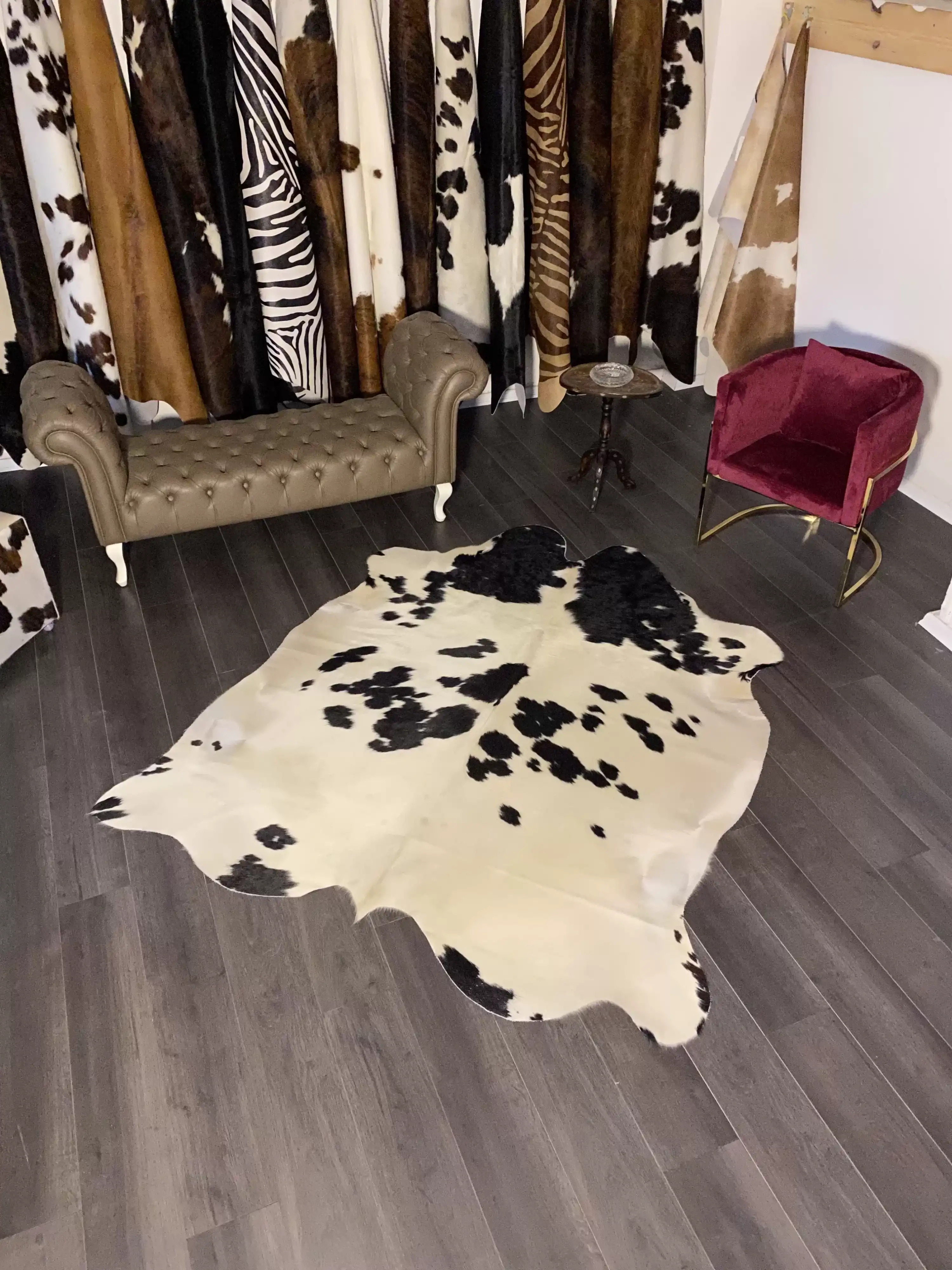 HAKİKİ DERİ DANA POSTU SİYAH - BEYAZ 180 x 215 - 0701000045