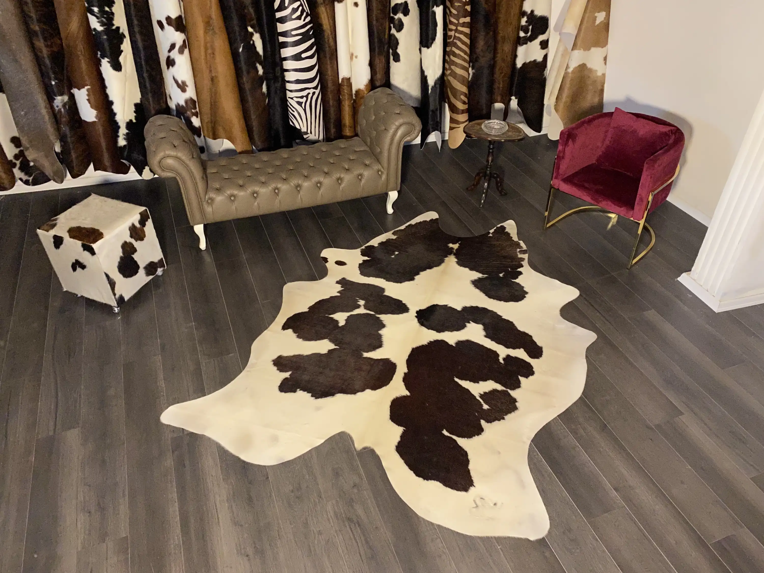 HAKİKİ DERİ DANA POSTU SİYAH - BEYAZ 180 x 235 - 0701000057