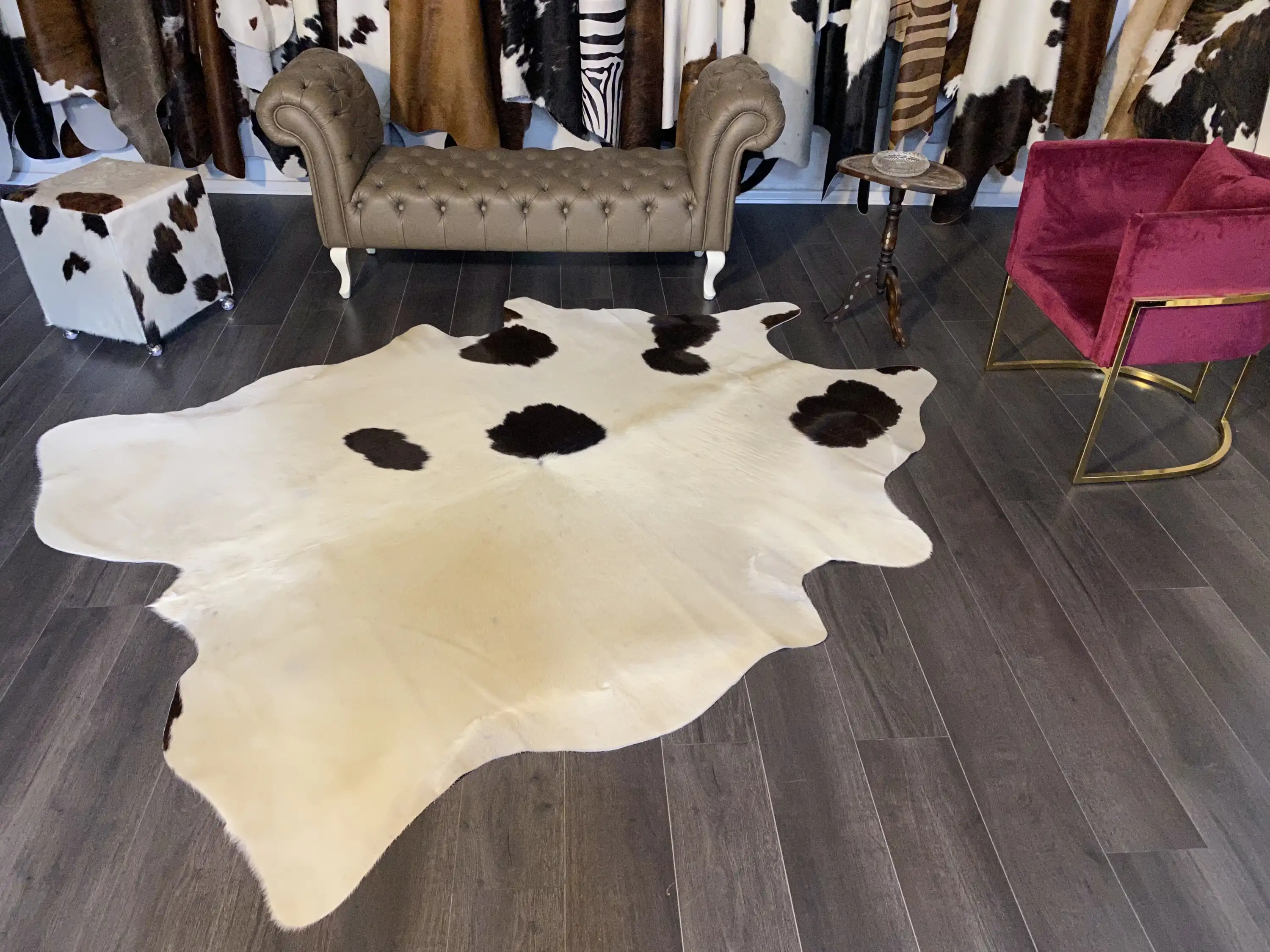 HAKİKİ DERİ DANA POSTU SİYAH - BEYAZ 185 x 240 - 0701000139