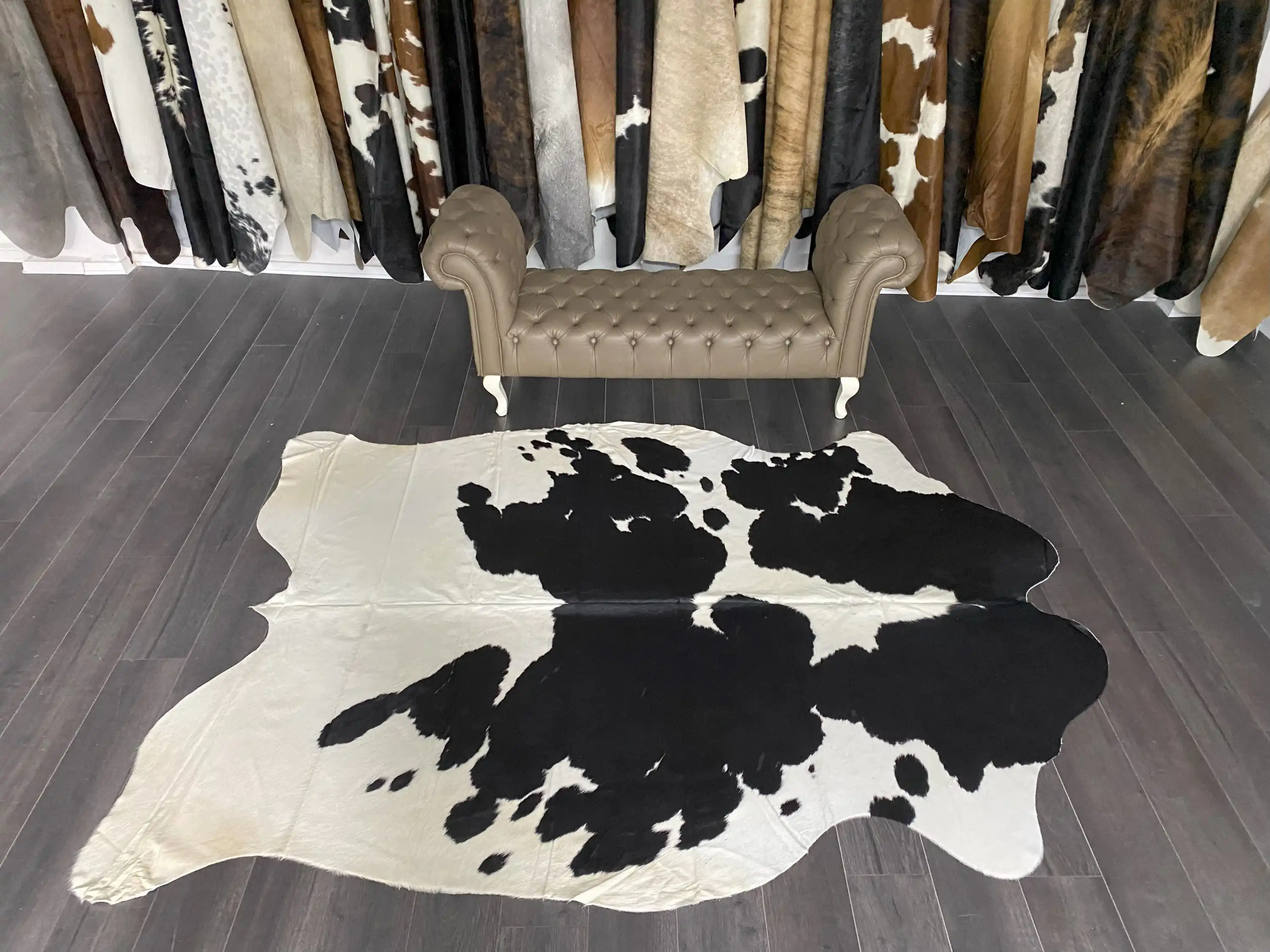 HAKİKİ DERİ DANA POSTU SİYAH - BEYAZ 185 x 265 - 0701000007