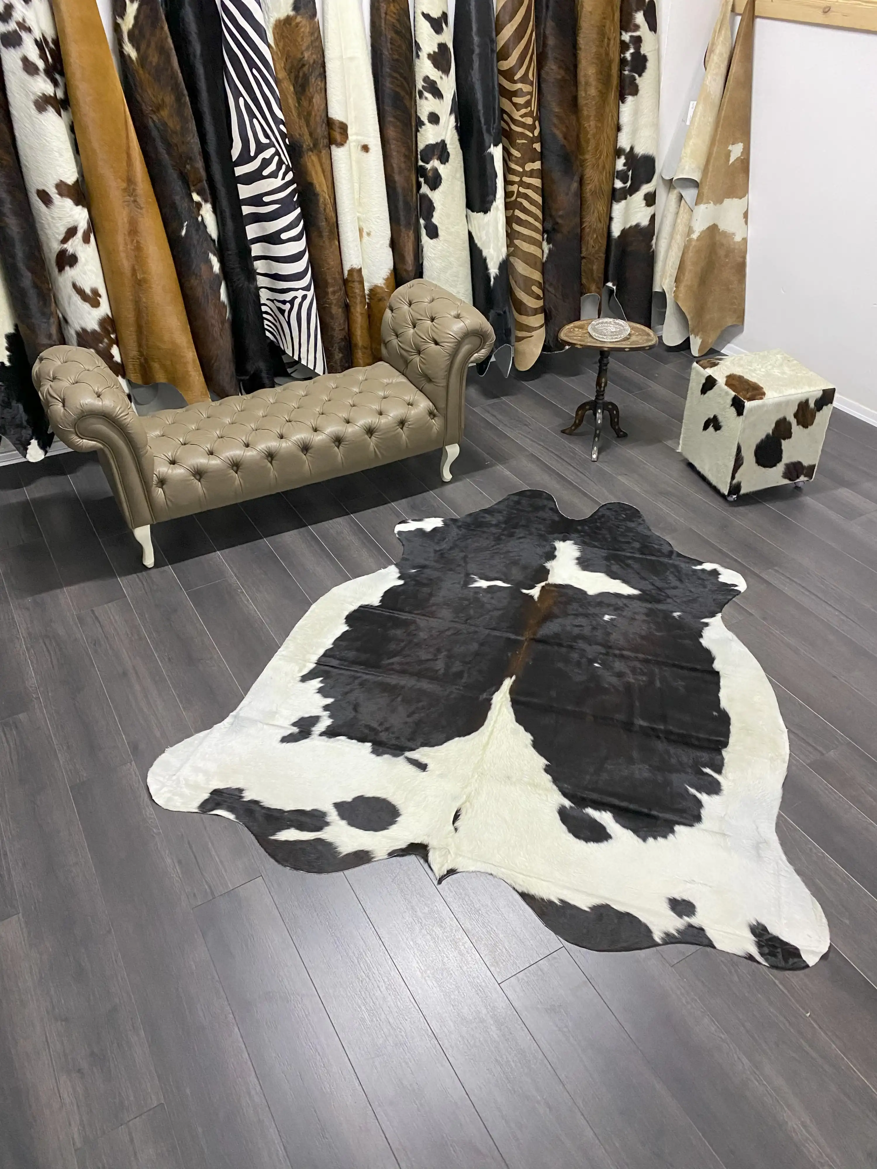 HAKİKİ DERİ DANA POSTU SİYAH - BEYAZ 190 x 210 - 0701000135