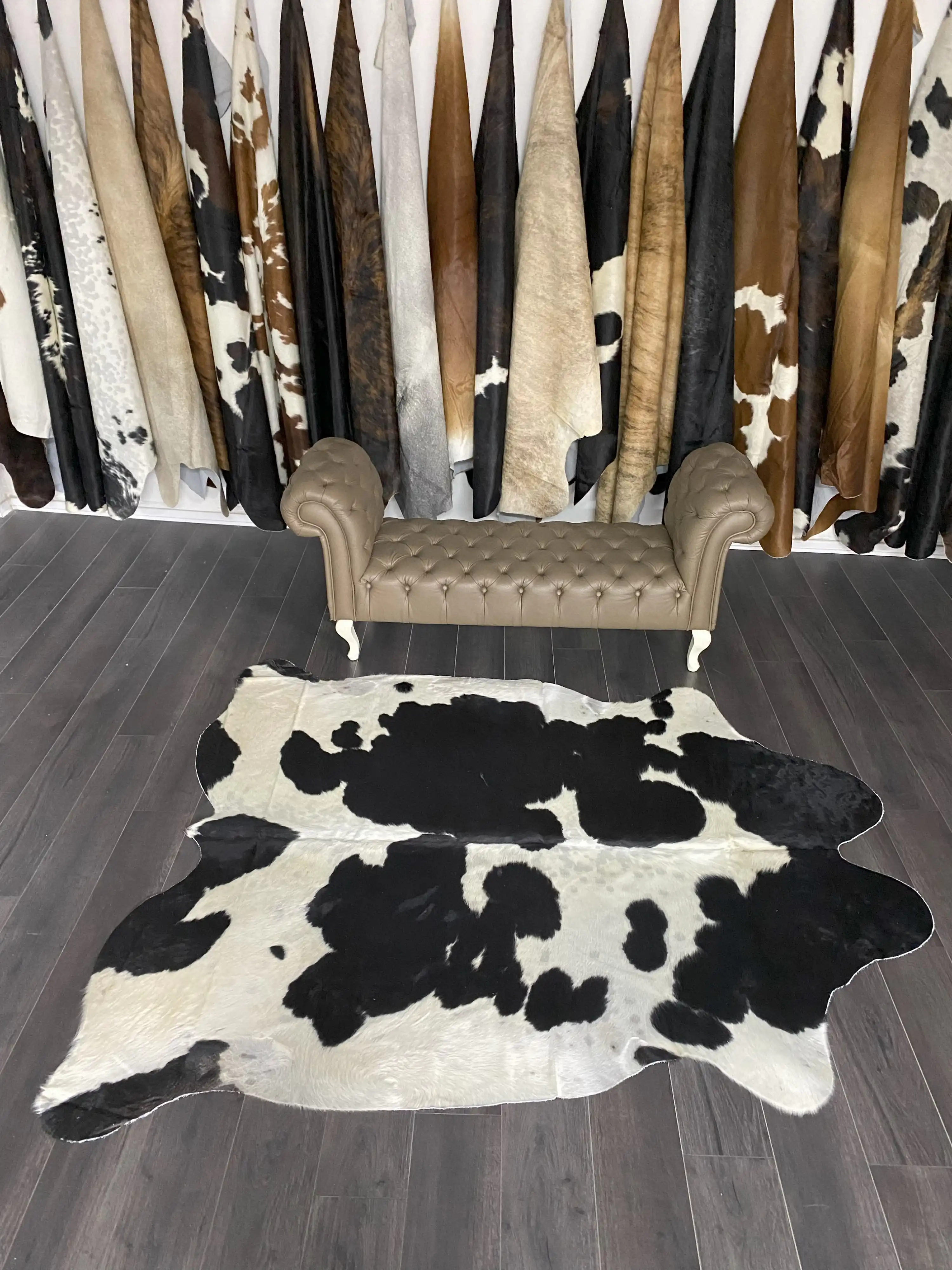 HAKİKİ DERİ DANA POSTU SİYAH - BEYAZ 190 x 225 - 0701000011