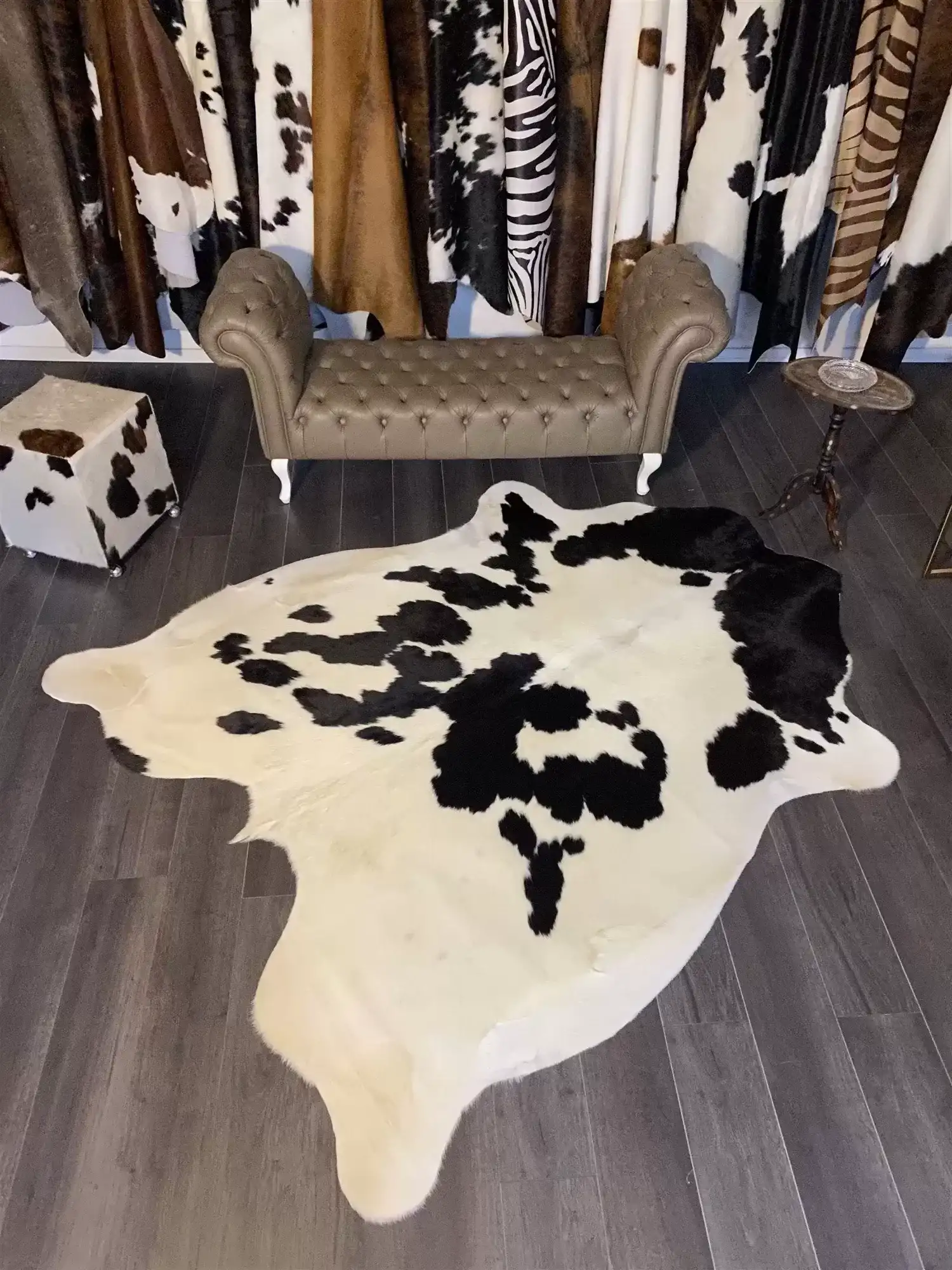 HAKİKİ DERİ DANA POSTU SİYAH - BEYAZ 190 x 240 - 0701000157