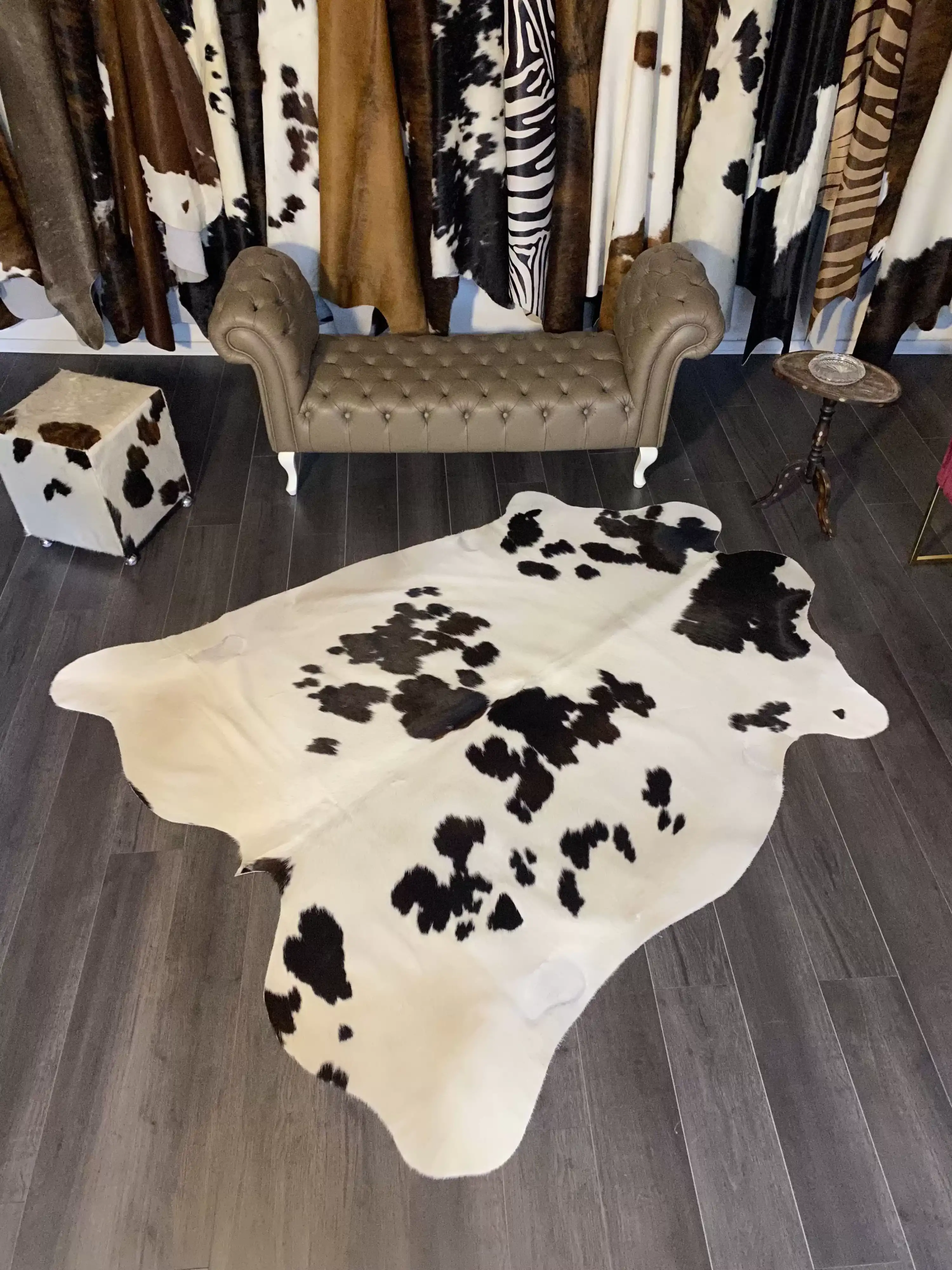 HAKİKİ DERİ DANA POSTU SİYAH - BEYAZ 195 x 225 - 0701000192