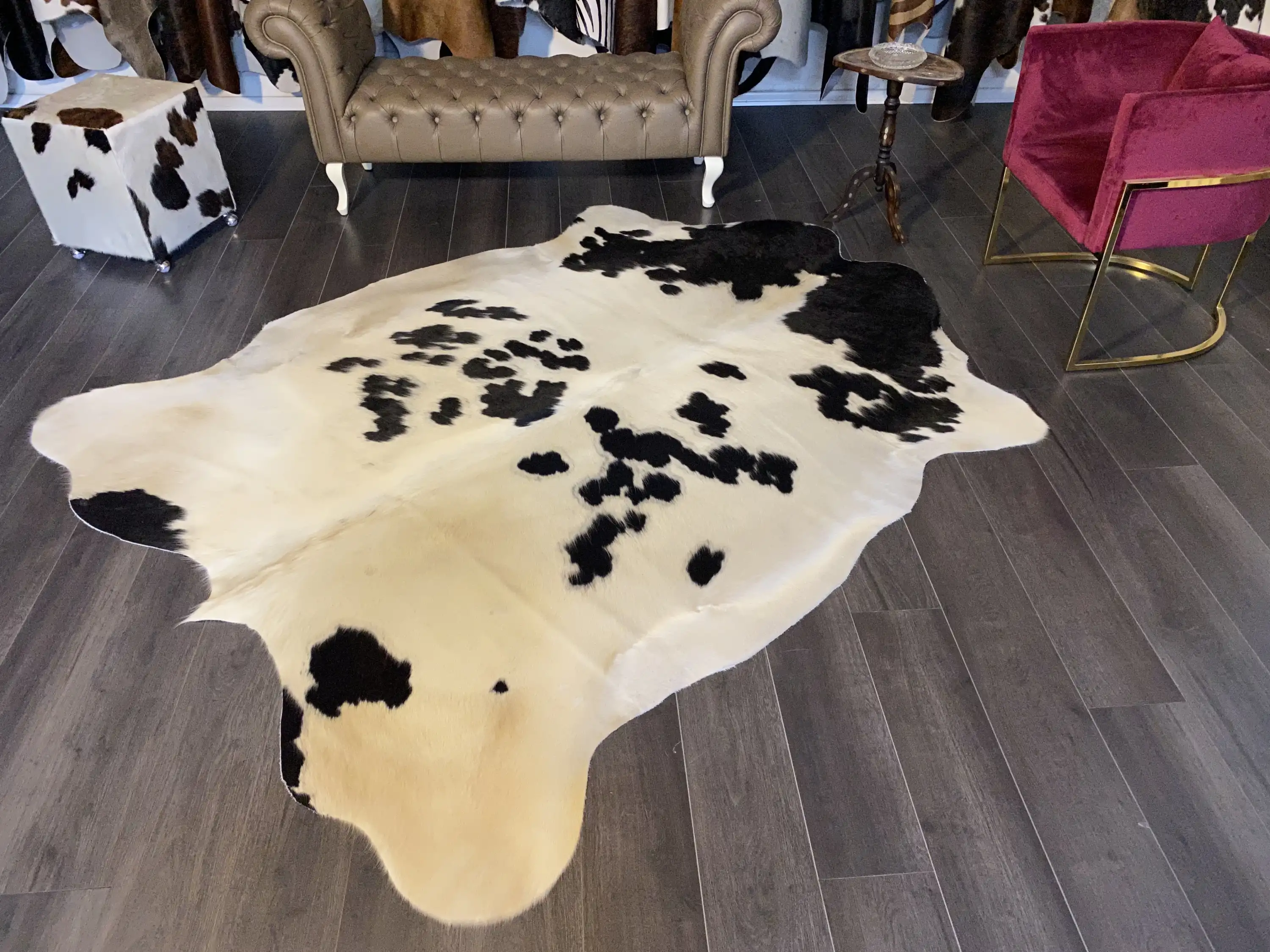 HAKİKİ DERİ DANA POSTU SİYAH - BEYAZ 195 x 240 - 0701000190