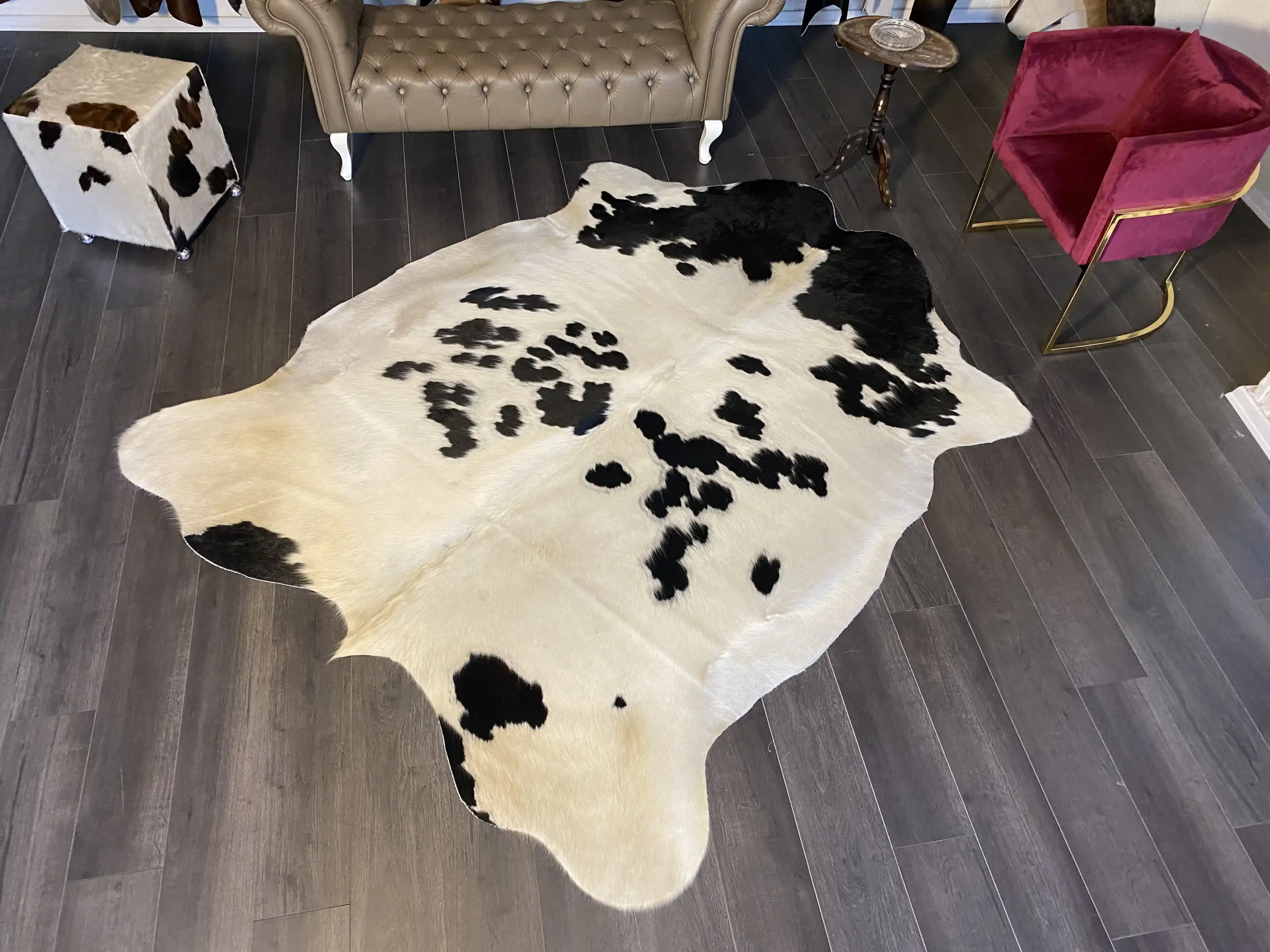 HAKİKİ DERİ DANA POSTU SİYAH - BEYAZ 195 x 240 - 0701000190