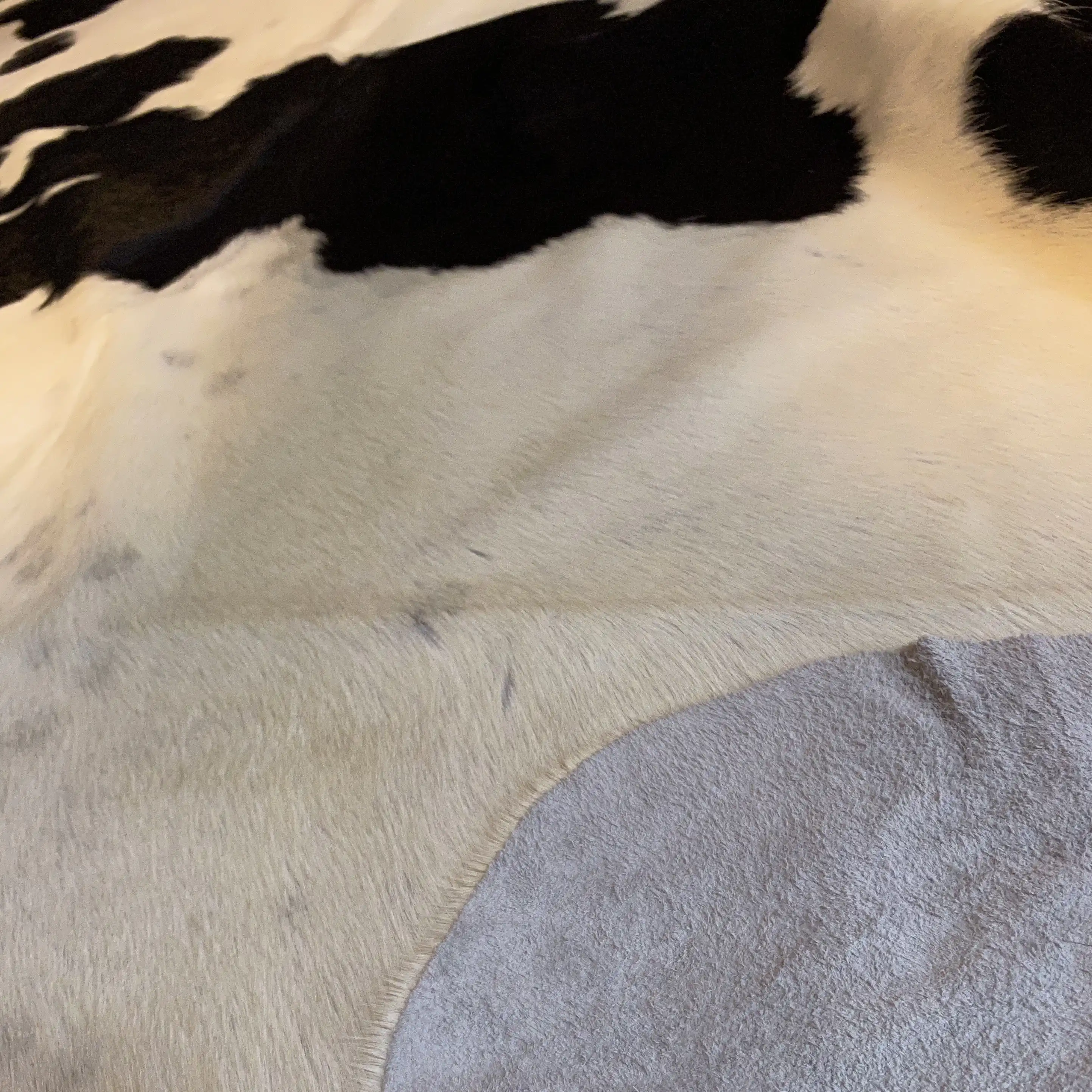 HAKİKİ DERİ DANA POSTU SİYAH - BEYAZ 200 x 225 - 0701000077