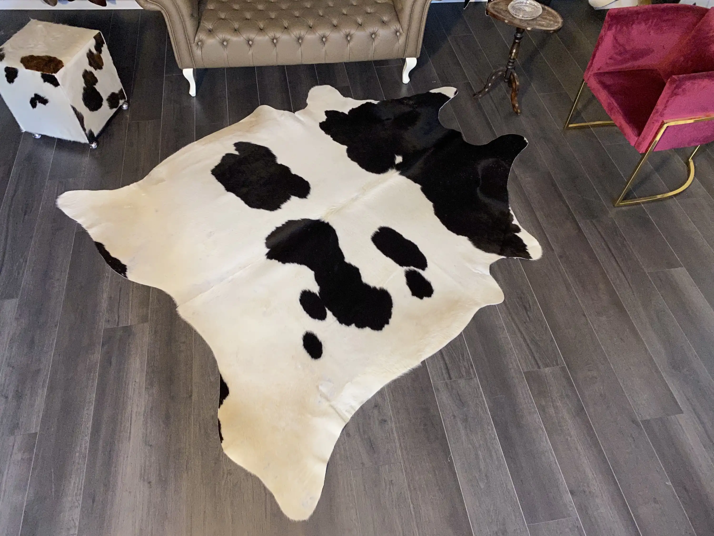 HAKİKİ DERİ DANA POSTU SİYAH - BEYAZ 200 x 235 - 0701000142