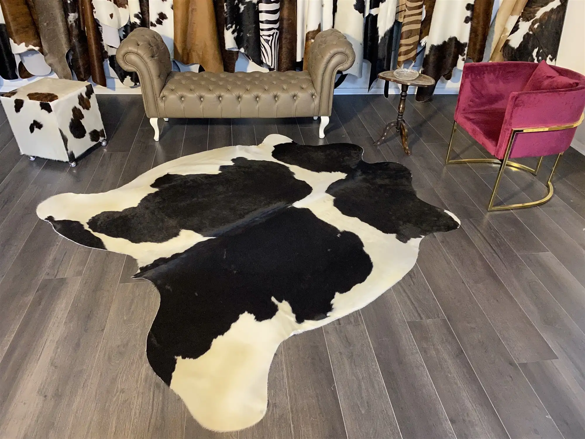 HAKİKİ DERİ DANA POSTU SİYAH - BEYAZ 205 x 230 - 0701000165